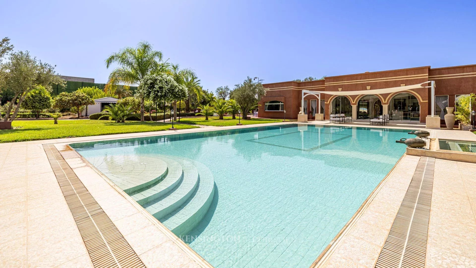 9 Bedroom Villa/Townhouse's Image 54