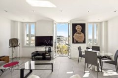 Cannes Old Port – 3-room apartment – Sea view — photo 6 of 7