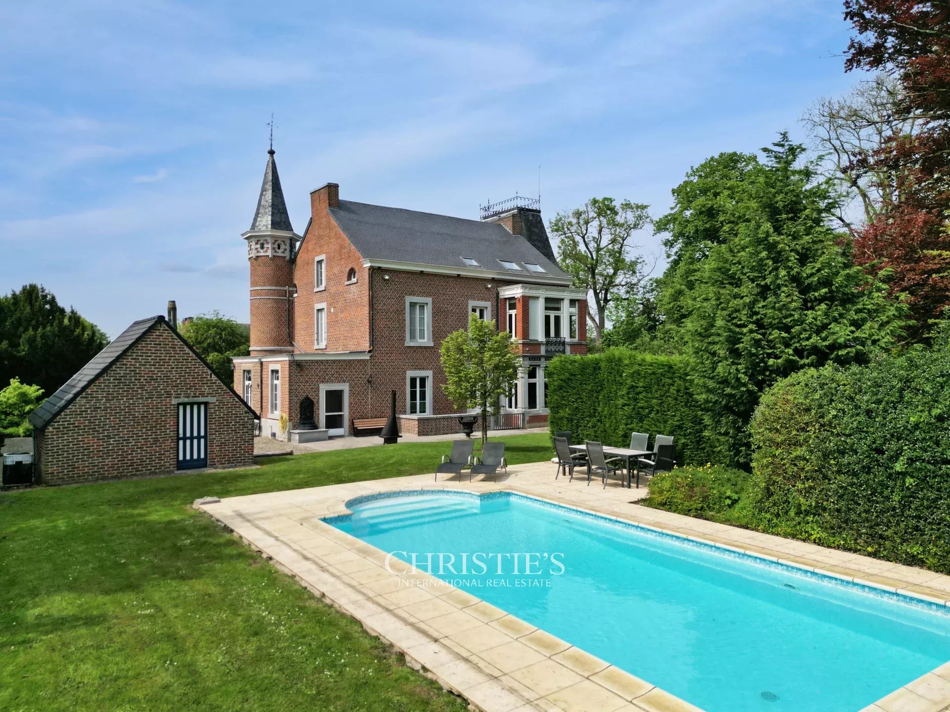 Saint-Georges-sur-Meuse – Herenhuis in een groene omgeving