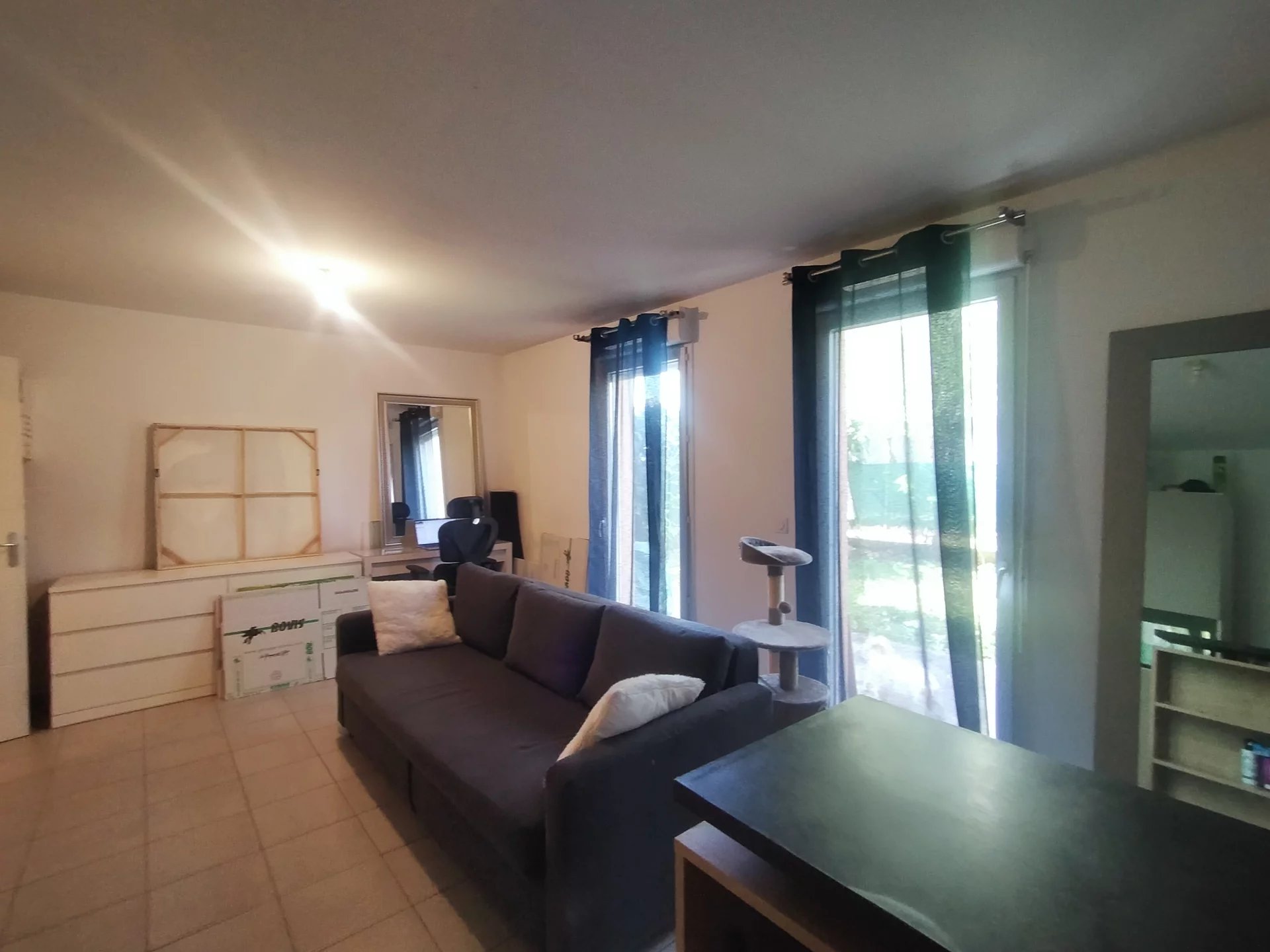 481794 Location Vénissieux