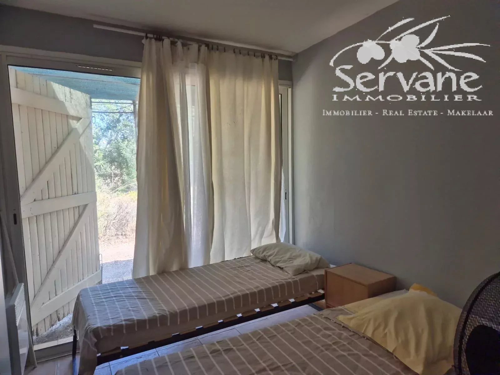 FOR SALE STONE PROPERTY WITH ANNEXES