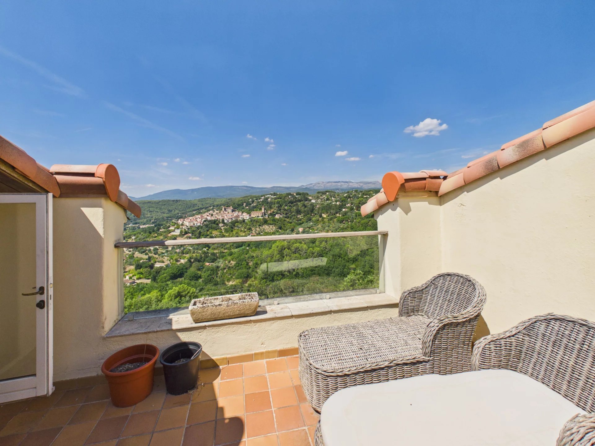 Charming village house with terraces and view - Montauroux