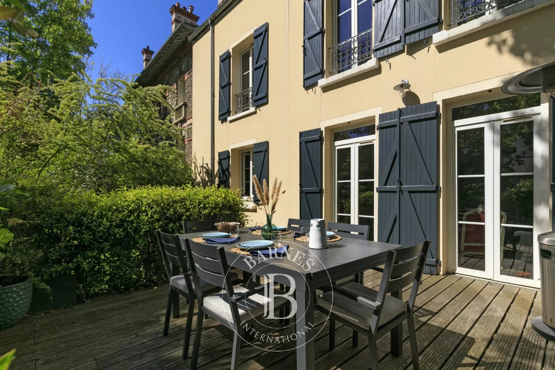 Maison Suresnes  -  ref 86777732 (picture 1)