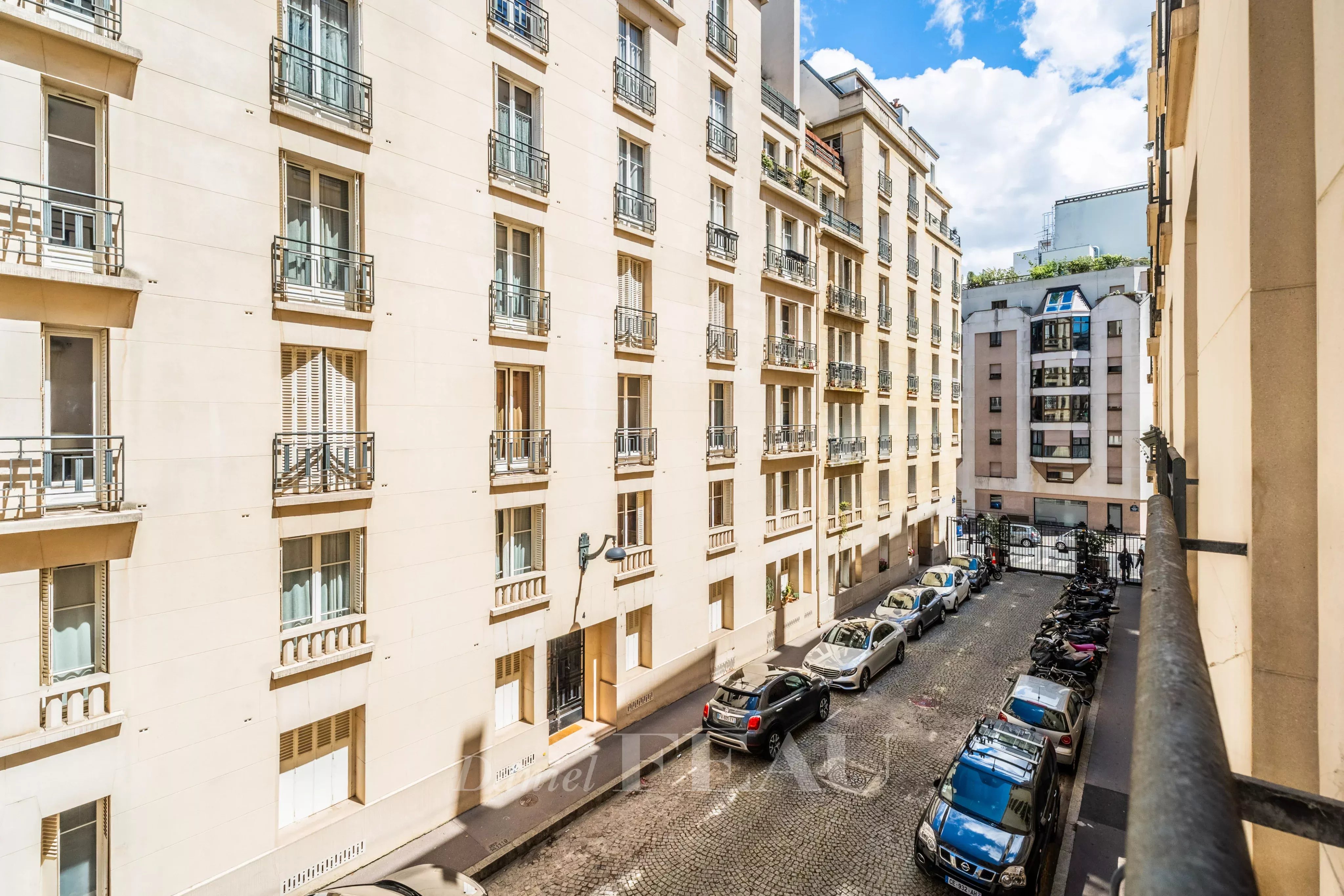 Sale Apartment Paris 16th