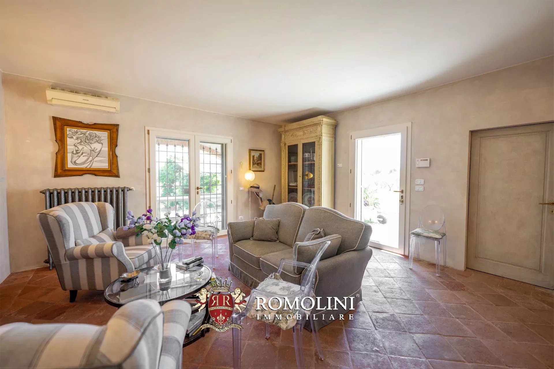 6 Bedroom Villa/Townhouse's Image 24