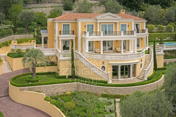 Palladian Luxury Villa in Villefranche-sur-Mer | Family Estate Sale — photo 2