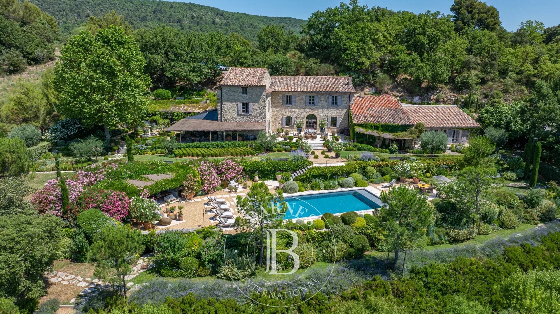 PROVENCE - MONTFURON - PROPRIETE D'EXCEPTION 410 M2 - 6 CHAMBRES - PISCINE - PARC 104 HA - POSSIBILITE AGRANDISSEMENT - picture 25