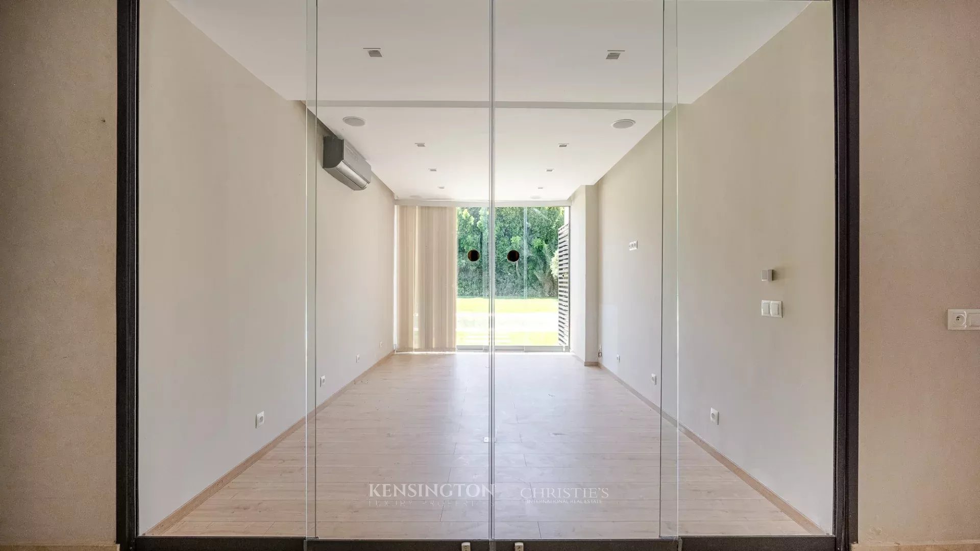 4 Bedroom Villa/Townhouse's Image 22