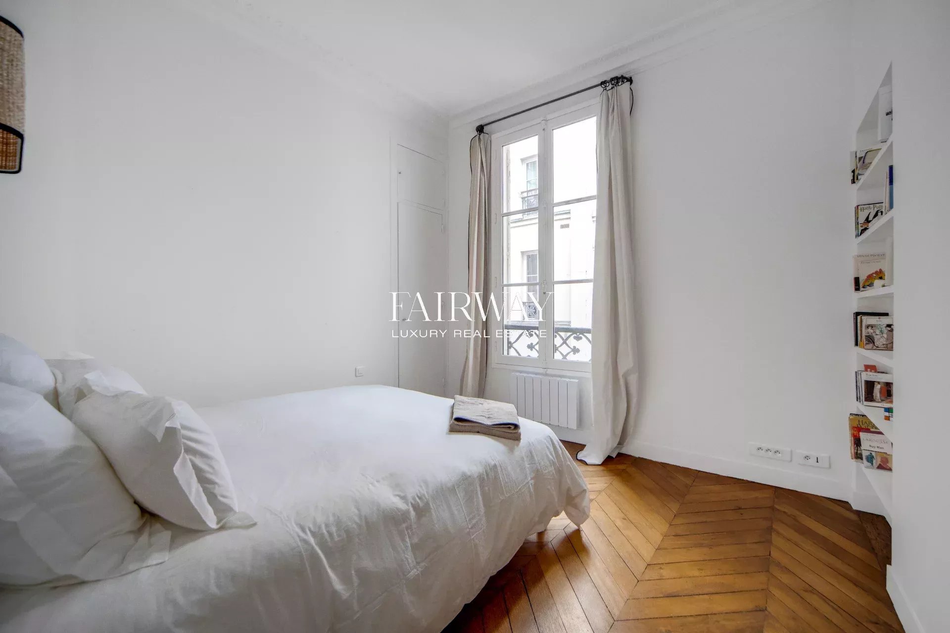 Appartement de 157 m² en étage élevé, profession libérale autorisée