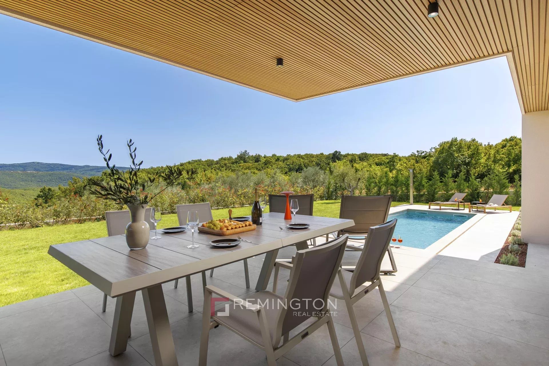 2 Bedroom Villa/Townhouse's Image 21