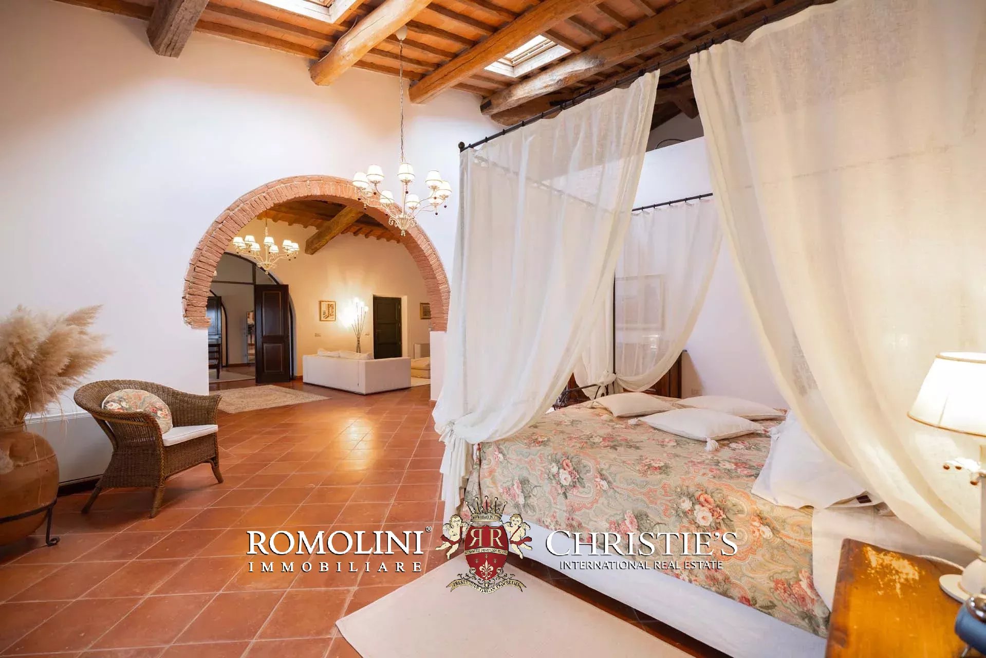37 Bedroom Villa/Townhouse's Image 163
