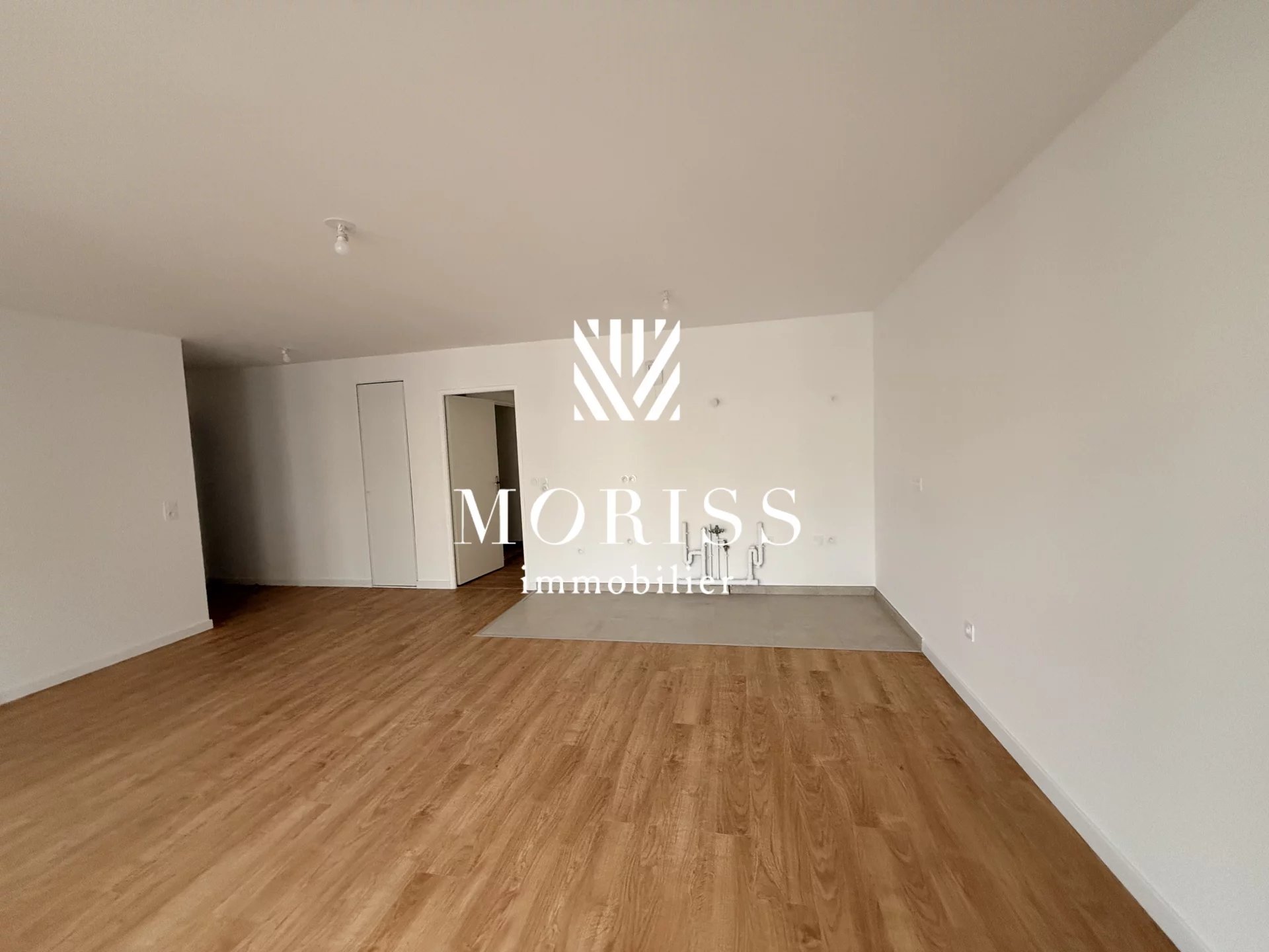 GAGNY - APPARTEMENT DE 3 PIÈCES EN LOCATION NUE de 66m2 + 10m2 D - Image Array