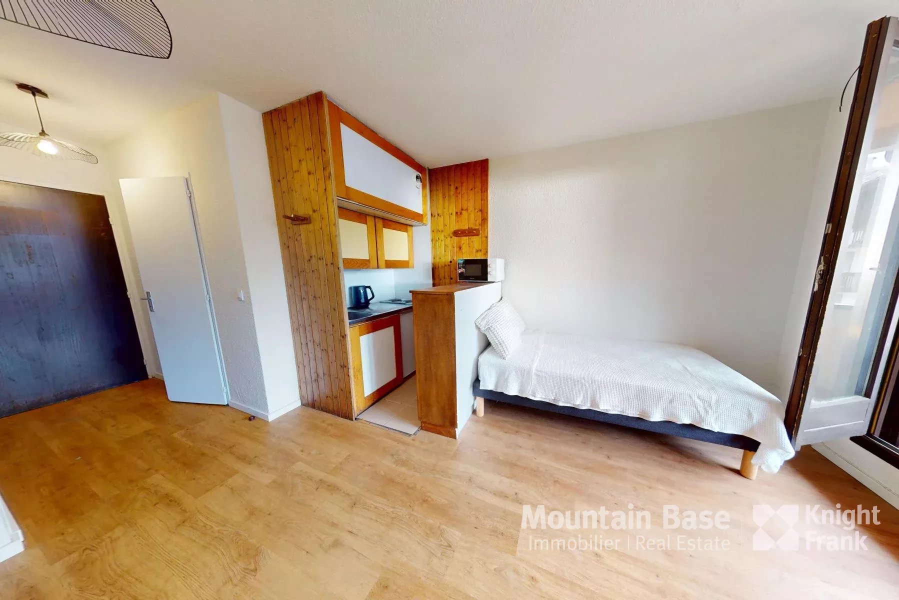 Photo of 4th floor studio apartment in Chamonix Sud with Mont Blanc views