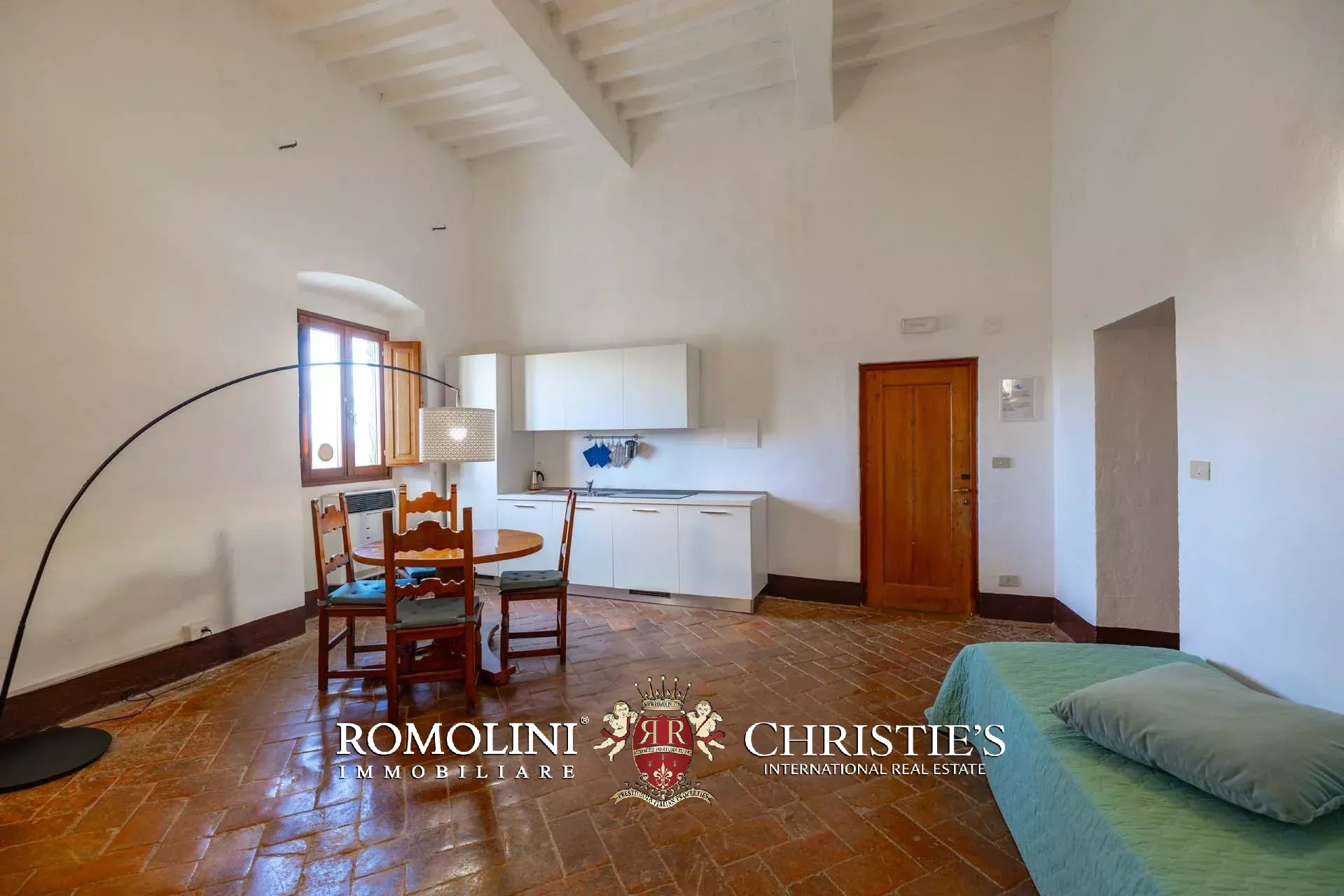 10 Bedroom Villa/Townhouse's Image 30