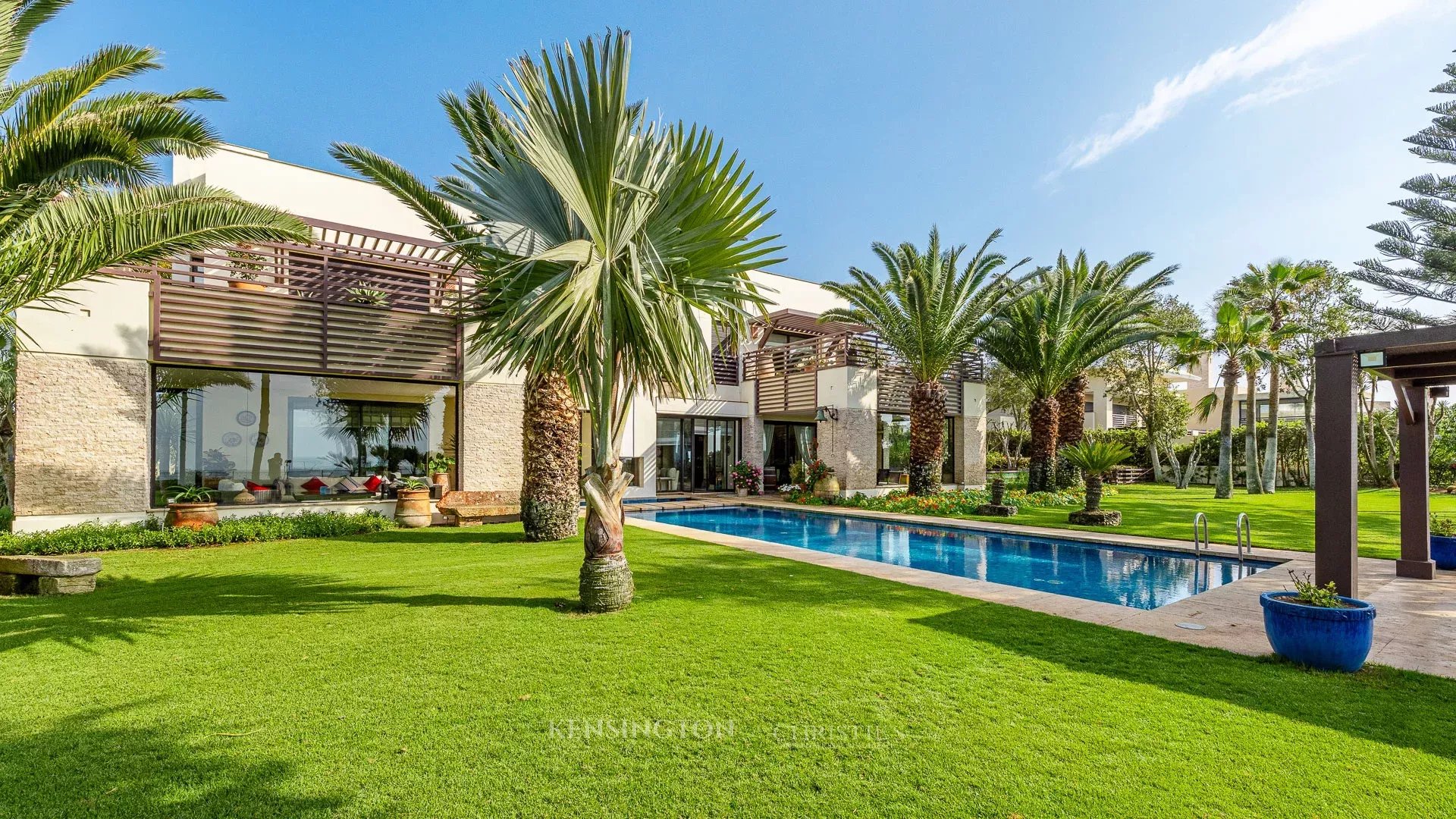 5 Bedroom Villa/Townhouse's Image 3