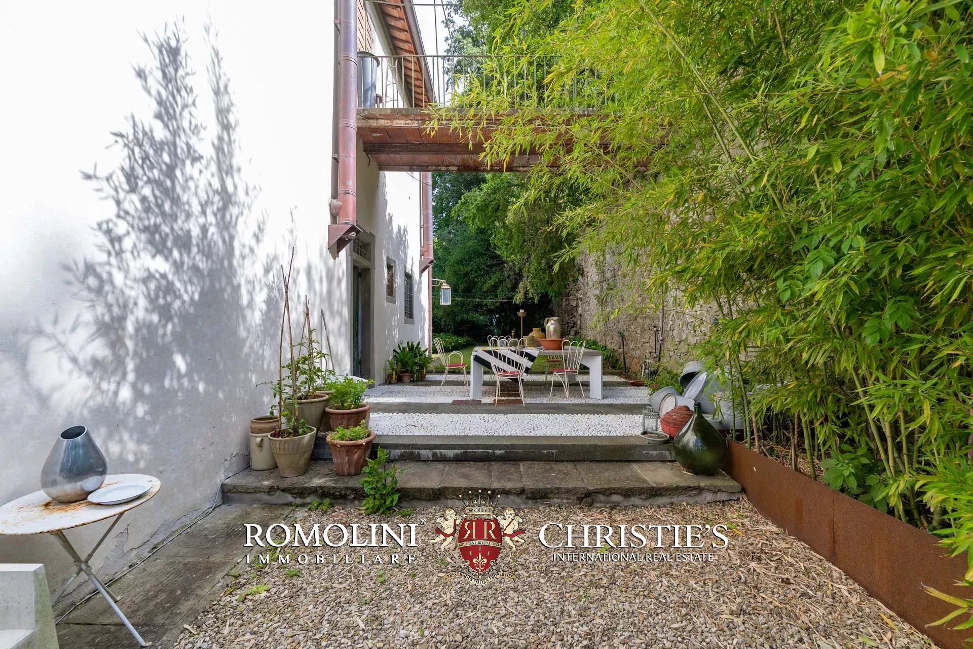 11 Bedroom Villa/Townhouse's Image 5