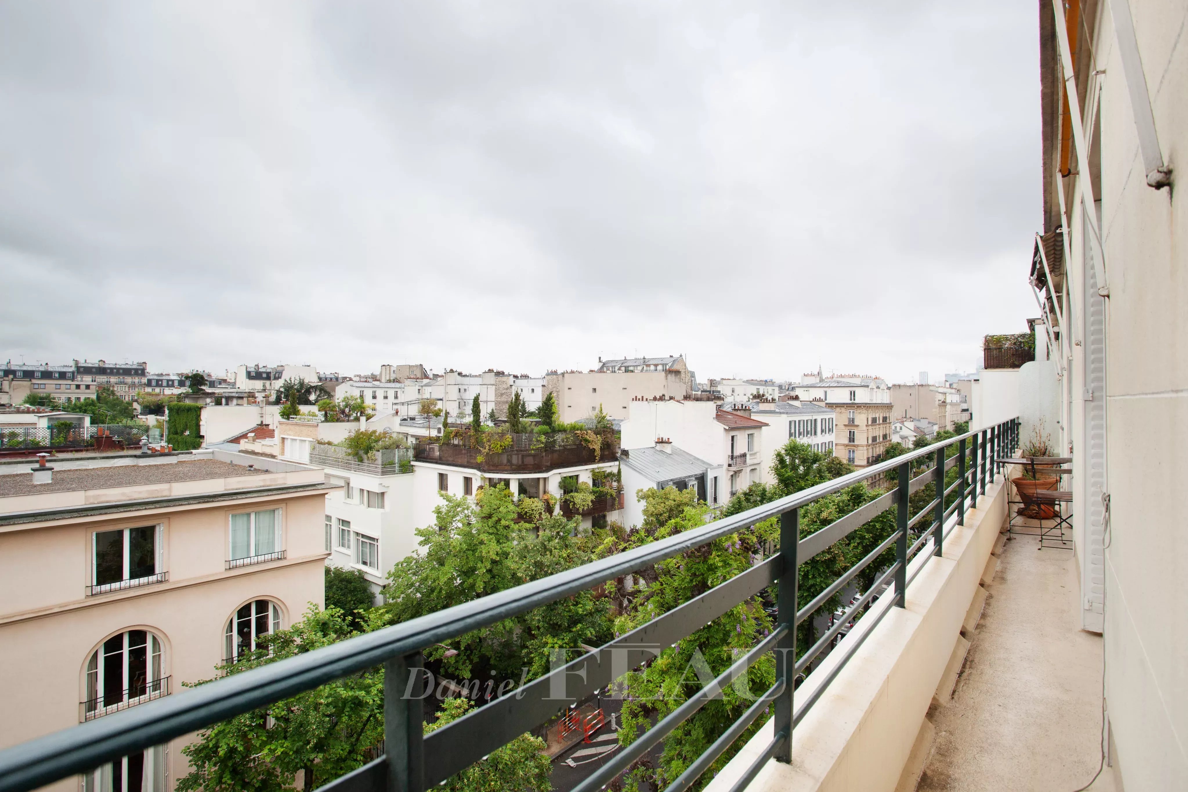 Rental Apartment Neuilly-sur-Seine