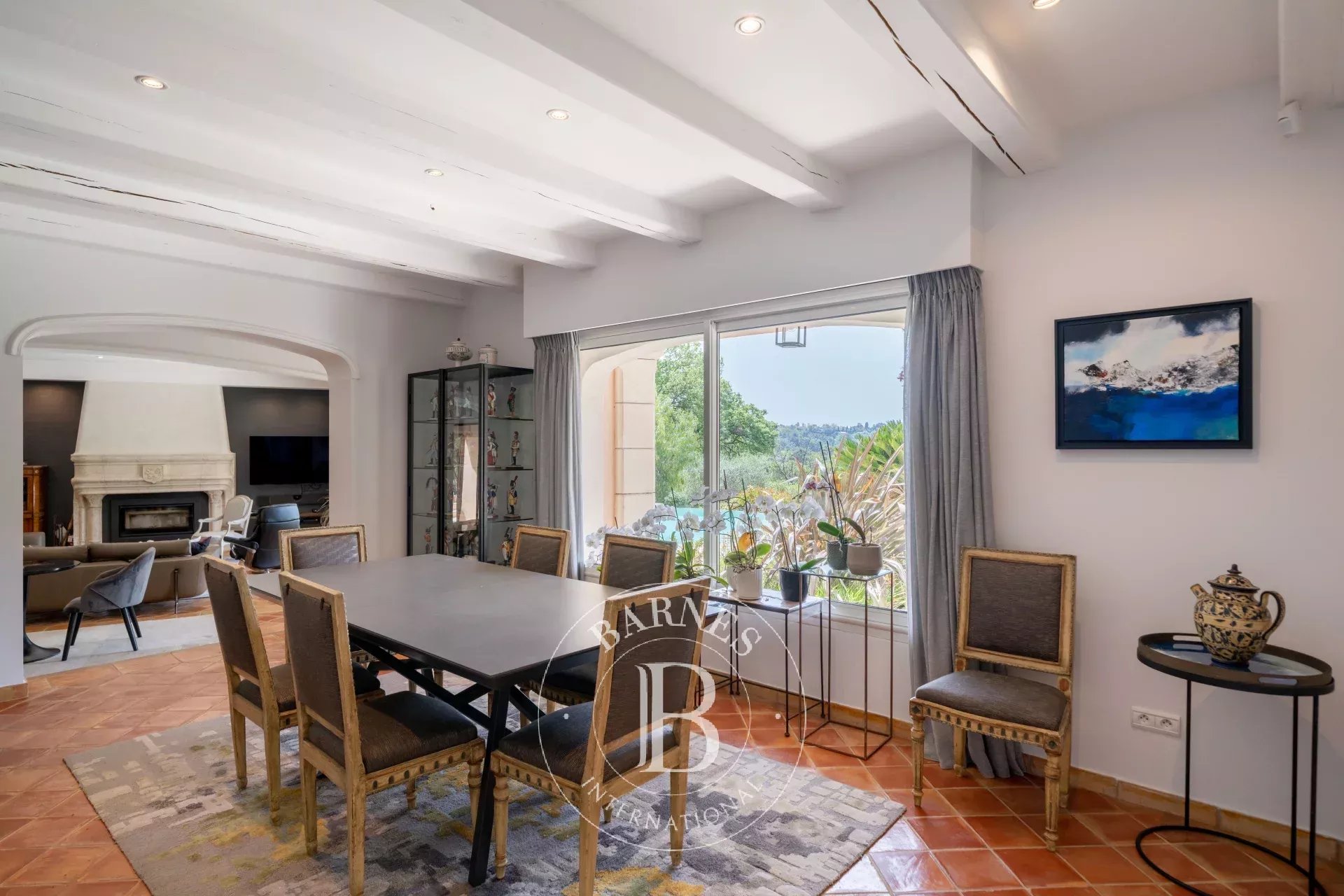 Mougins, elegant bastide, with village view - picture 10