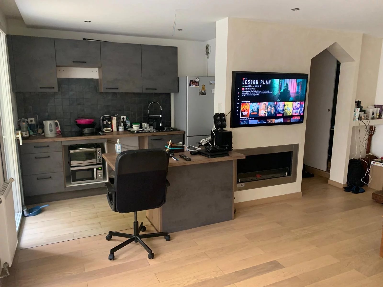 APPARTEMENT DE 47M2 + 6M2 DE BALCON A CLICHY AU 1ER ETAGE AVEC A - Image Array