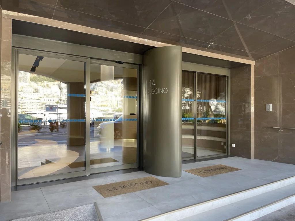 Beautiful 3-room apartment for sale in Port Hercule.