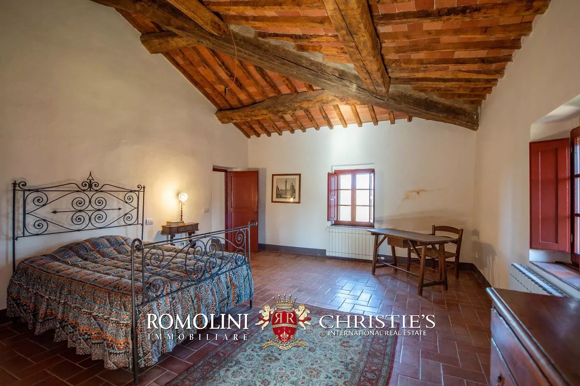 5 Bedroom Villa/Townhouse's Image 32