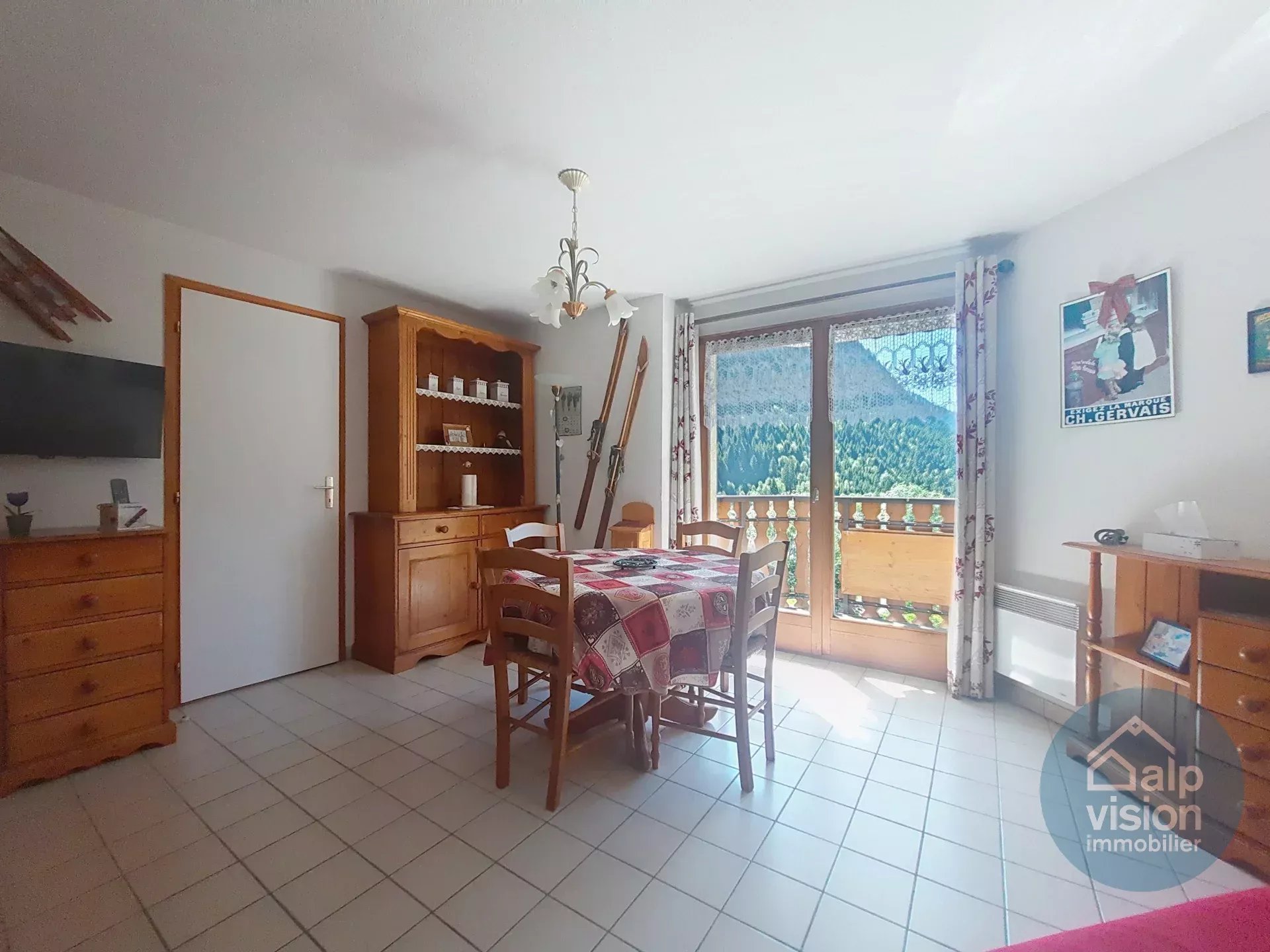 APPARTEMENT 3 PIECES, CHATEL, CHARMANT & GARAGE