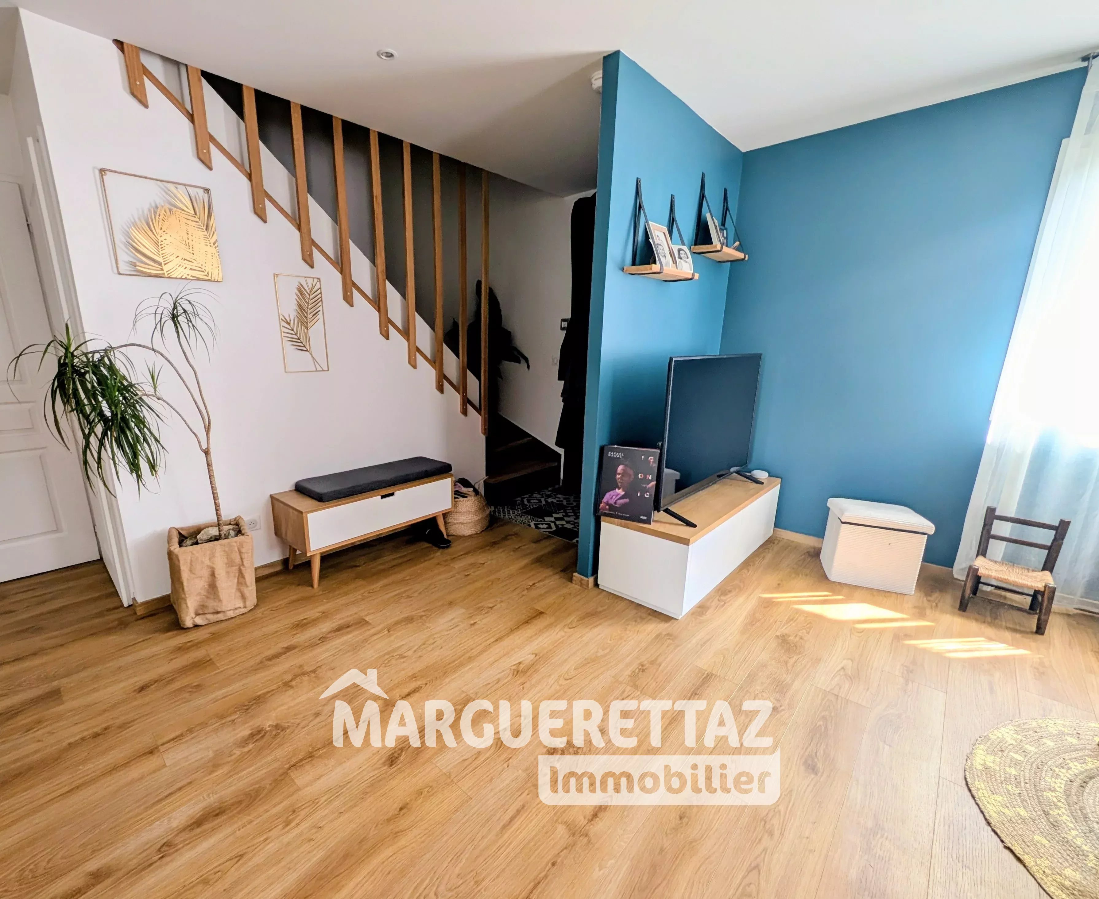 Maison récente T5 sur terrain plat et clôturé