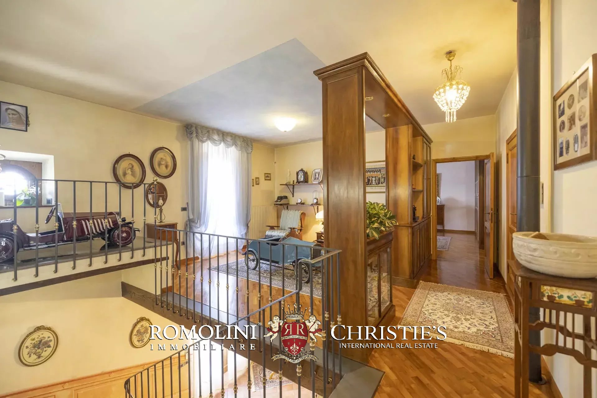 5 Bedroom Villa/Townhouse's Image 47