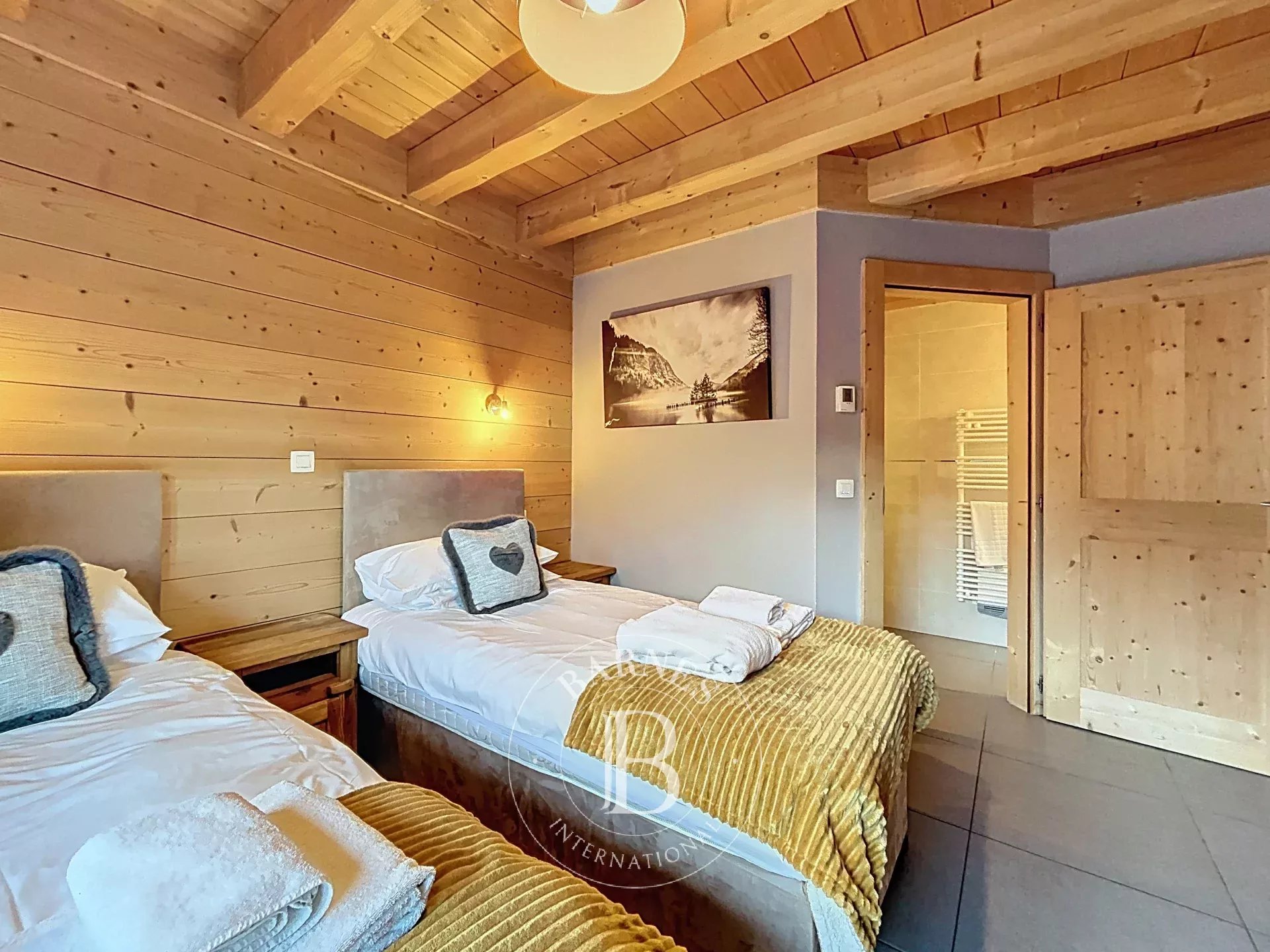 Photo of Morzine – Contemporary Chalet – 230 sqm – 7 Bedrooms – Mountain Views
