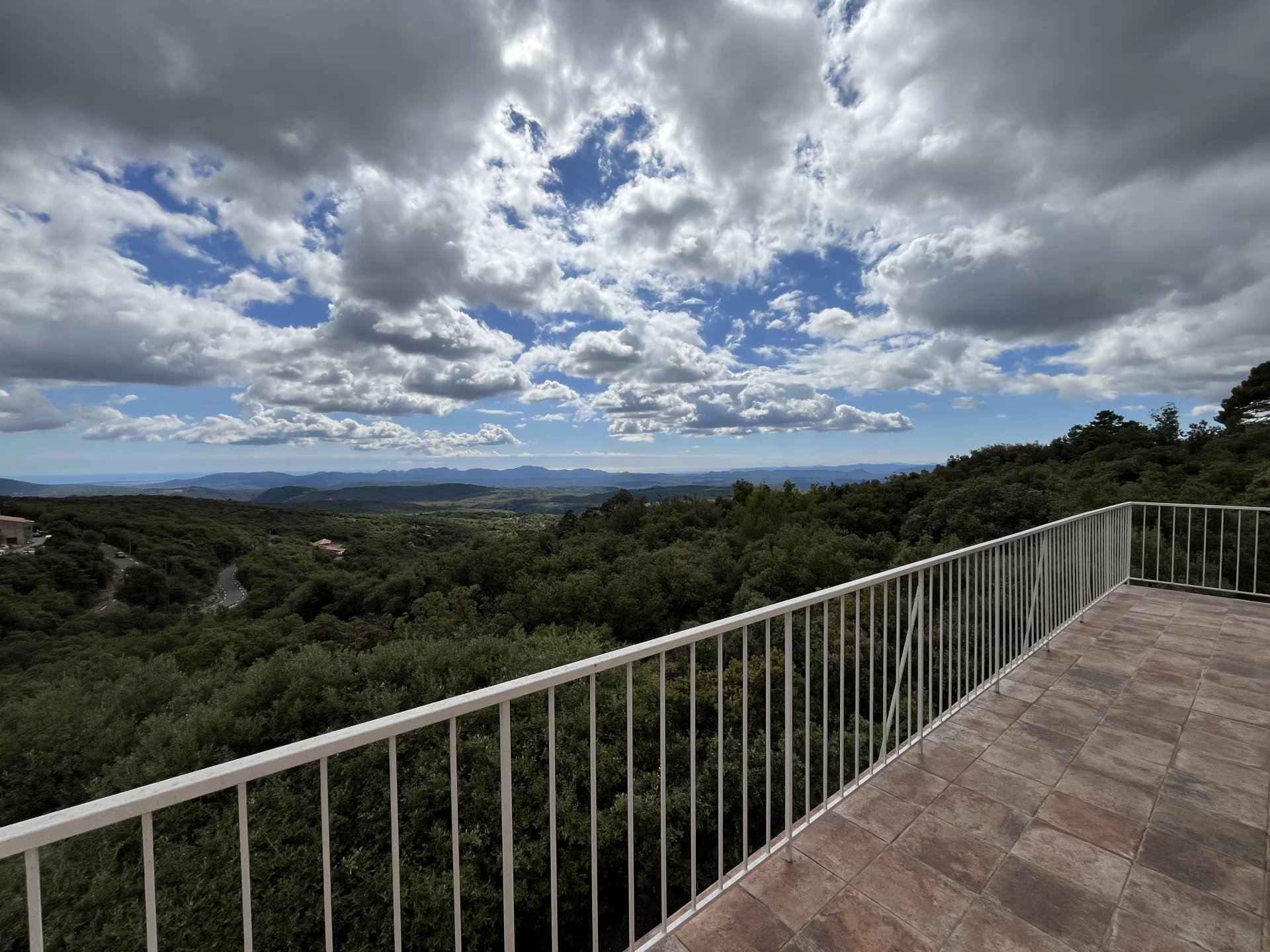 Great 6 bedroom villa with panoramic view - MONS Great 6 bedroom villa with panoramic view - MONS