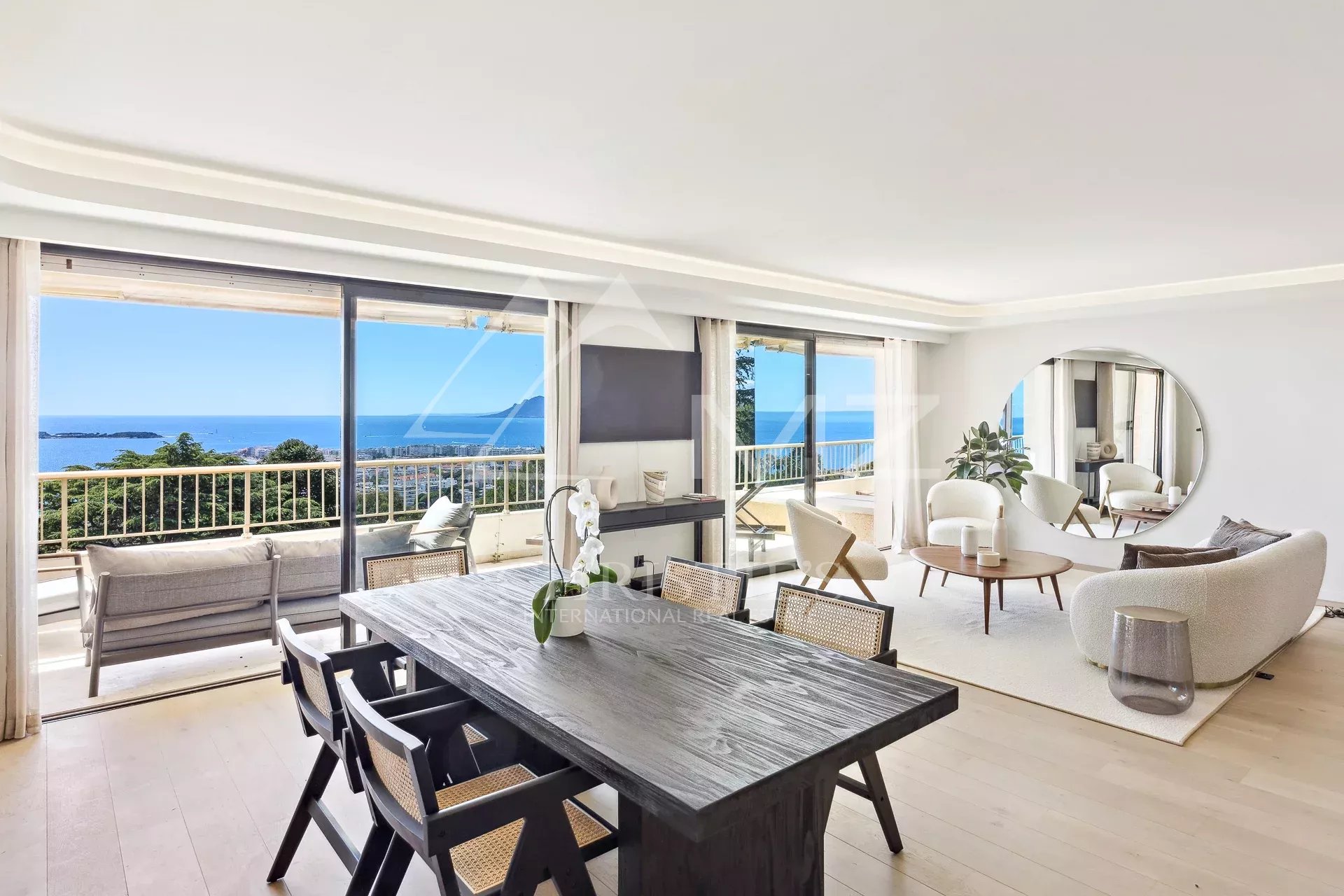 2 Bedroom Apartment/Flat's Image 7