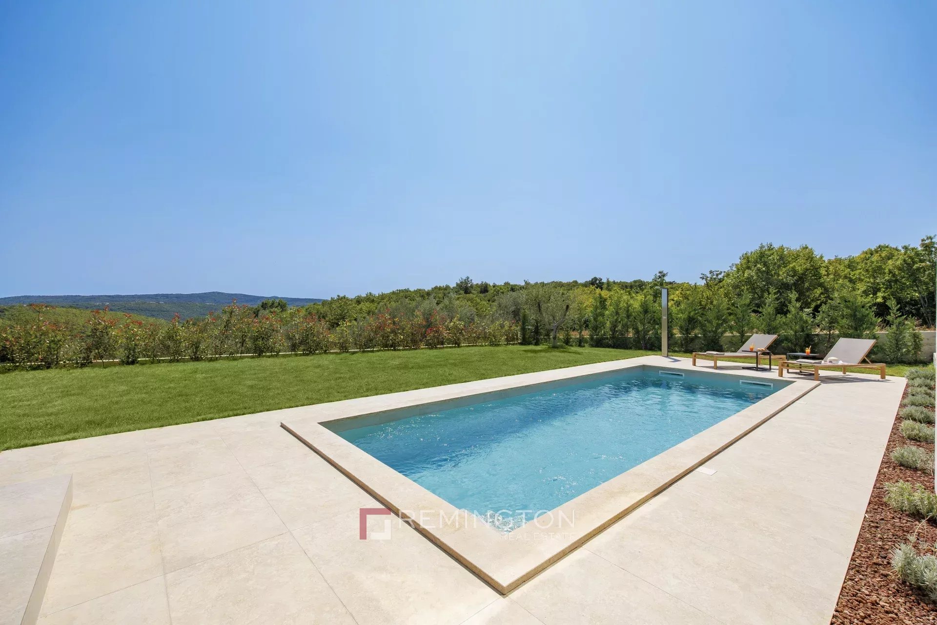 2 Bedroom Villa/Townhouse's Image 18