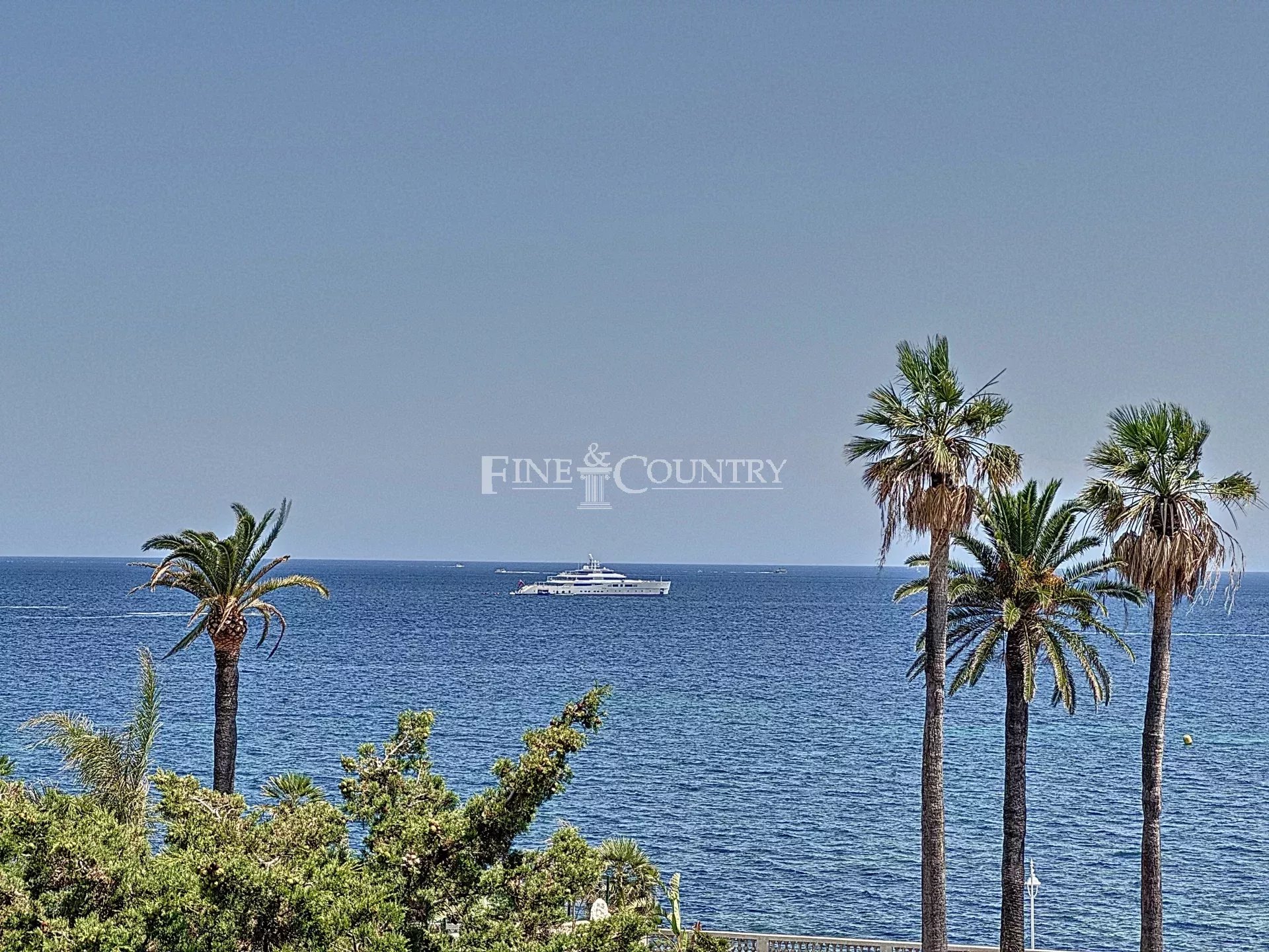 Photo of 3 BEDROOM APPARTEMENT FOR SALE CANNES PALM BEACH