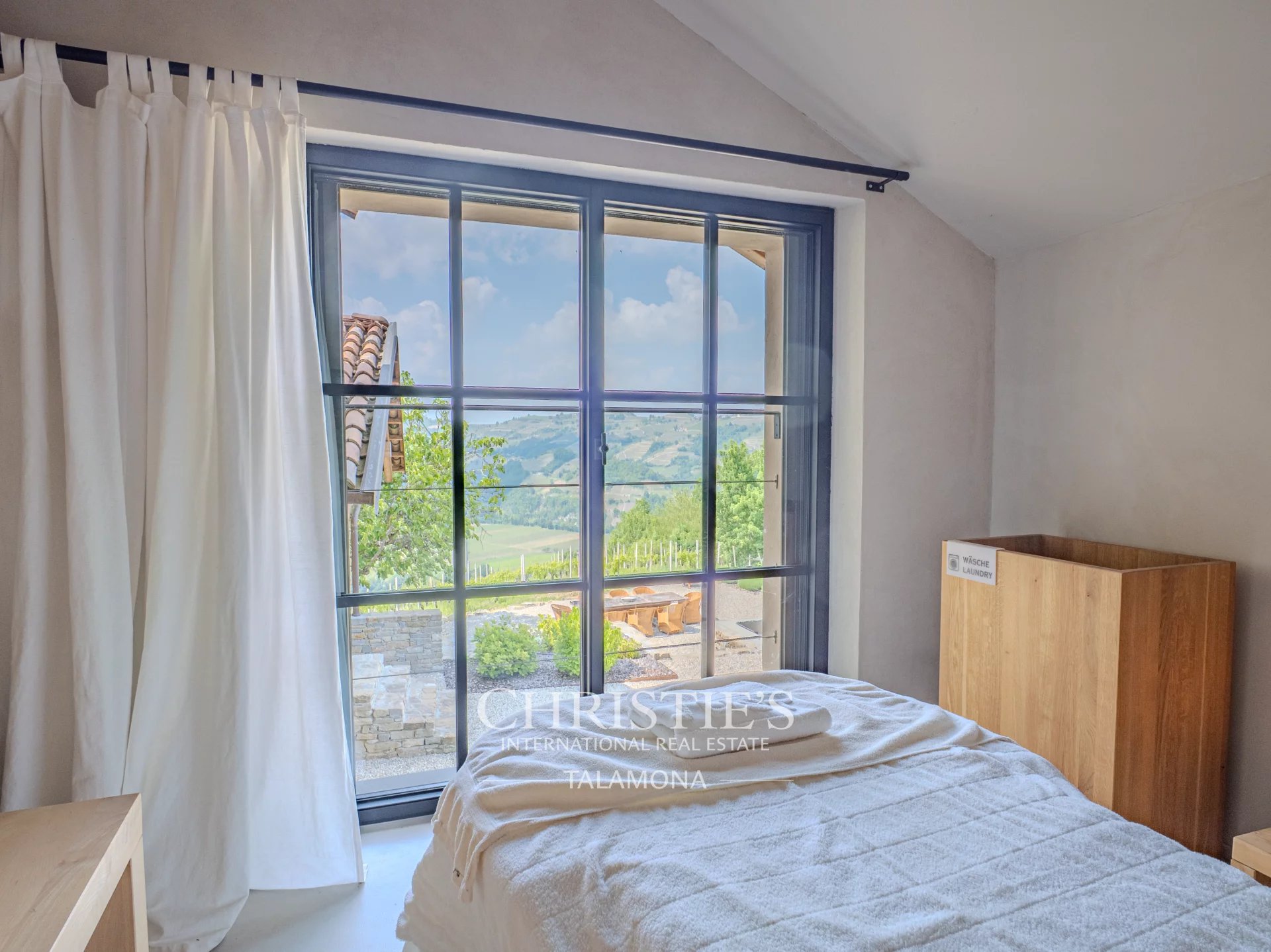 4 Bedroom Villa/Townhouse's Image 31