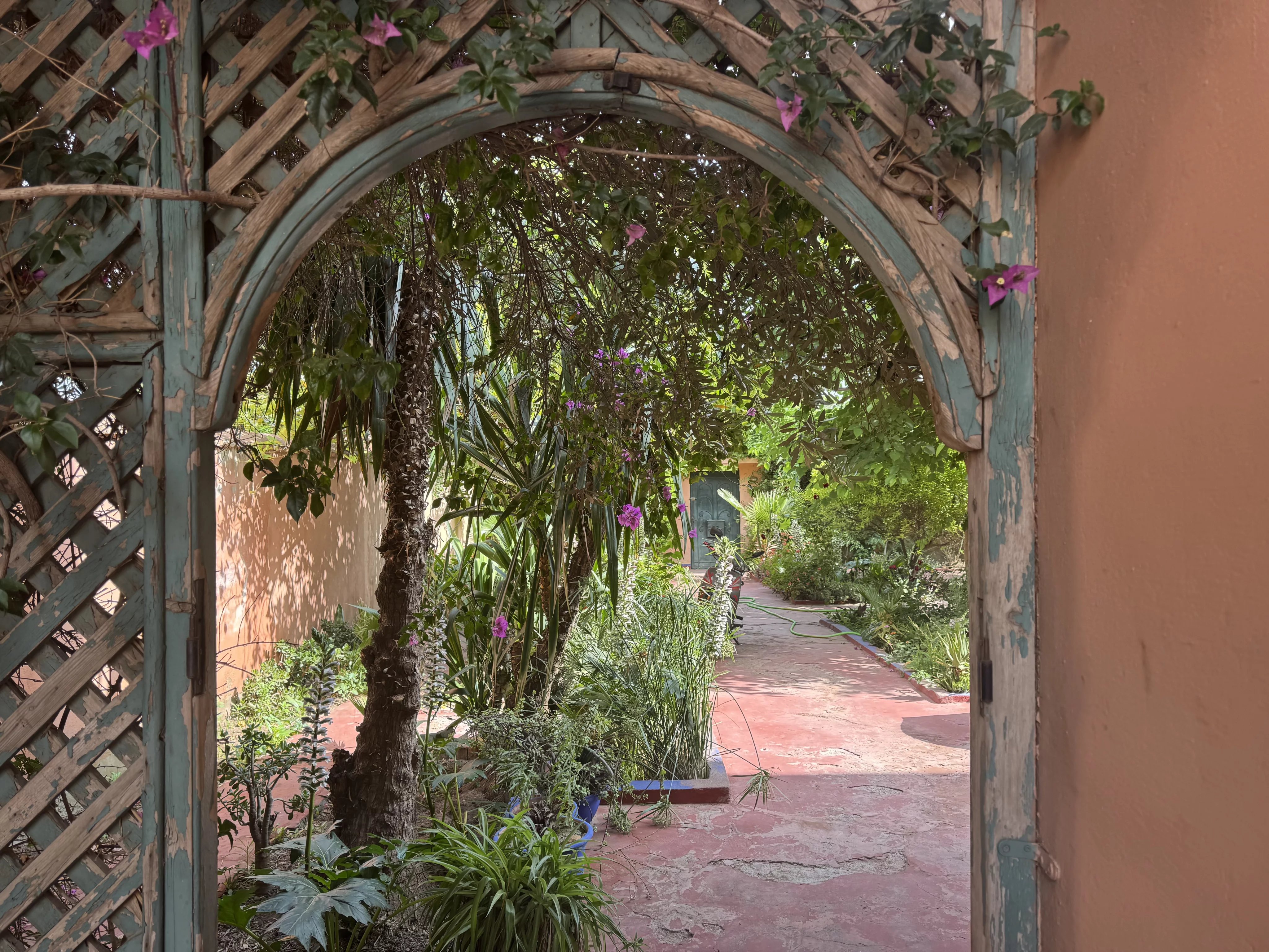 Period villa with unique location to refurbish