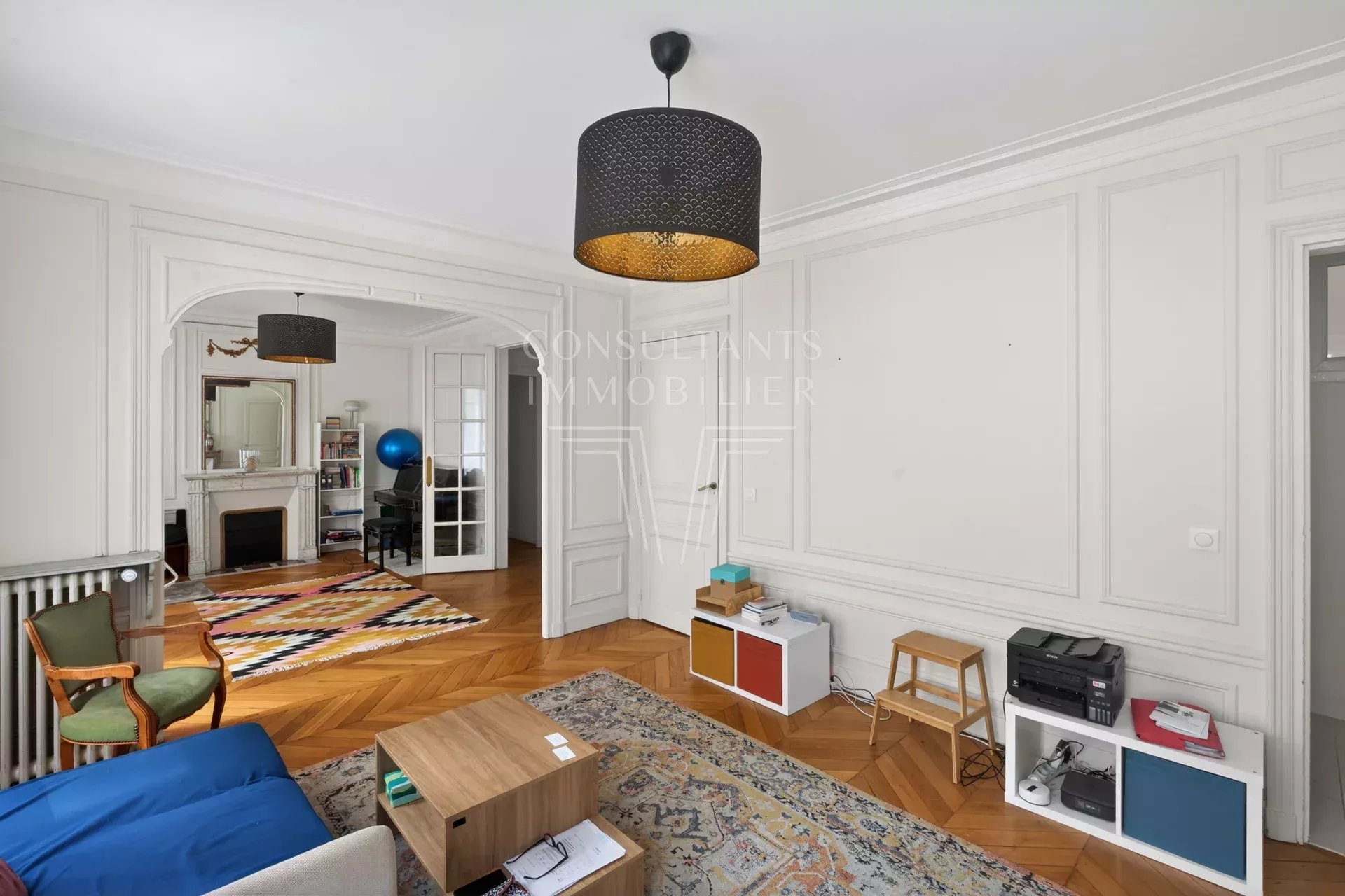 APPARTEMENT FAMILIAL EN ÉTAGE ÉLEVÉ