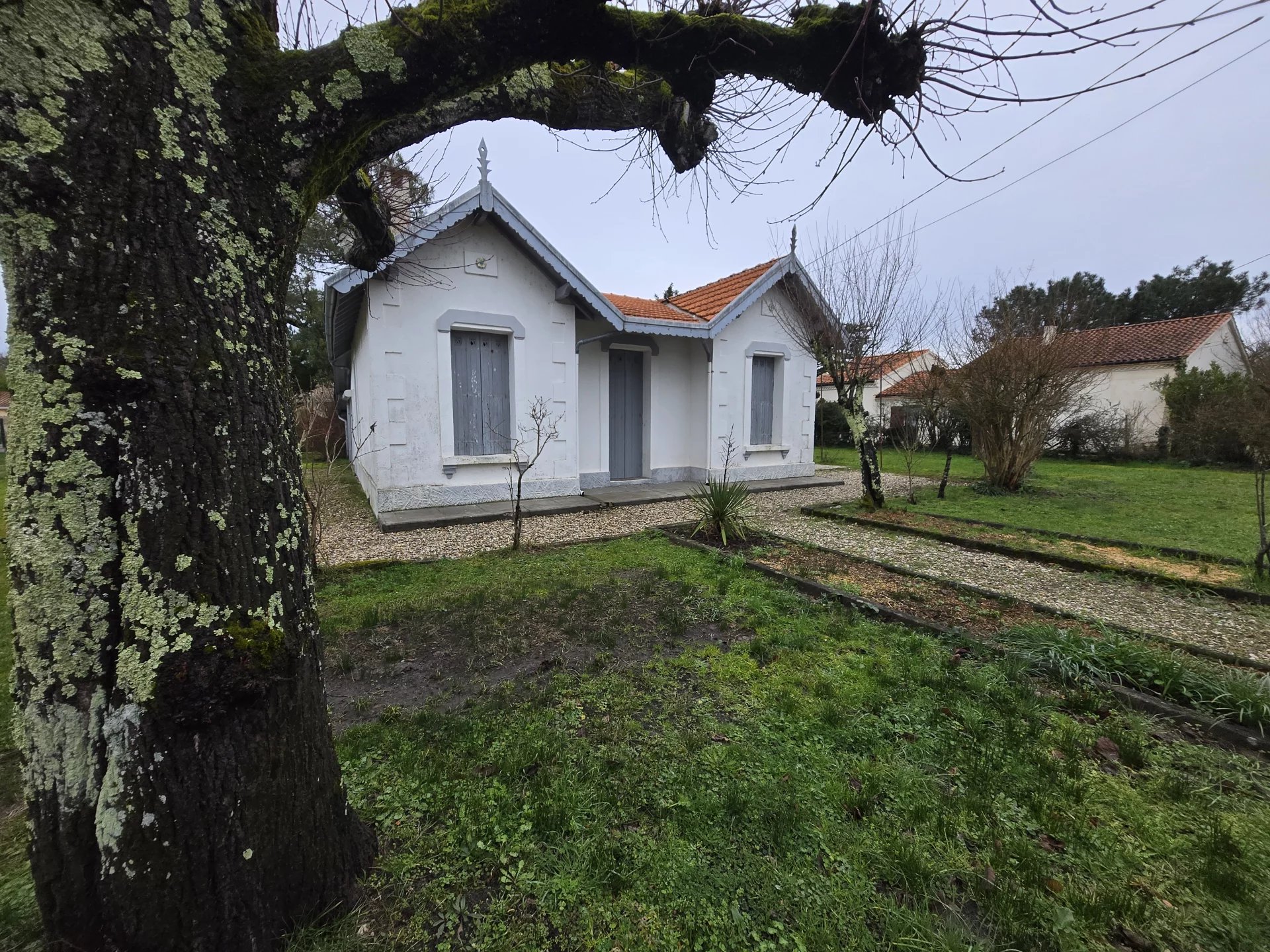 Agence immobilière de ROSER BEATRICE