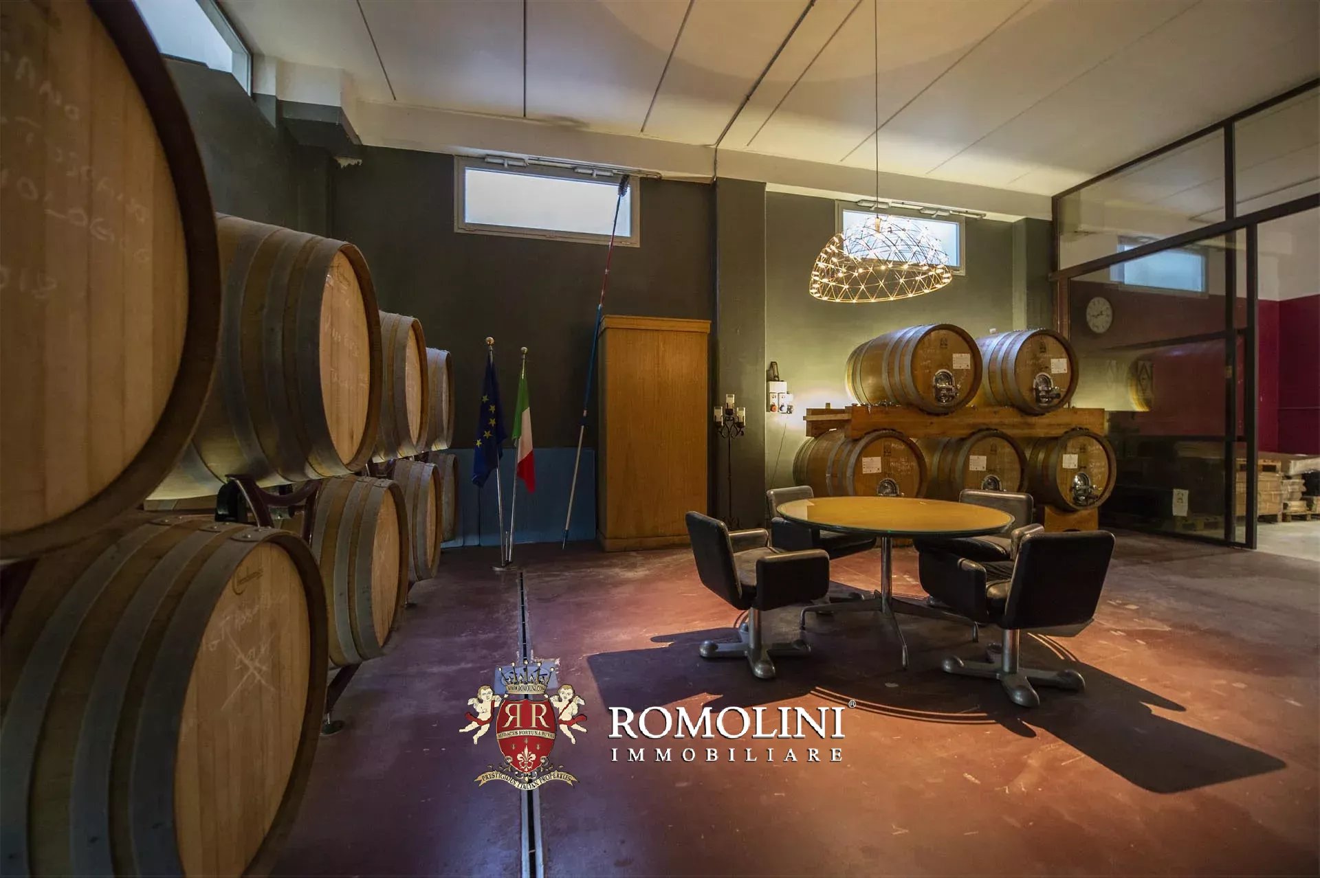 11 Bedroom Vineyard's Image 34