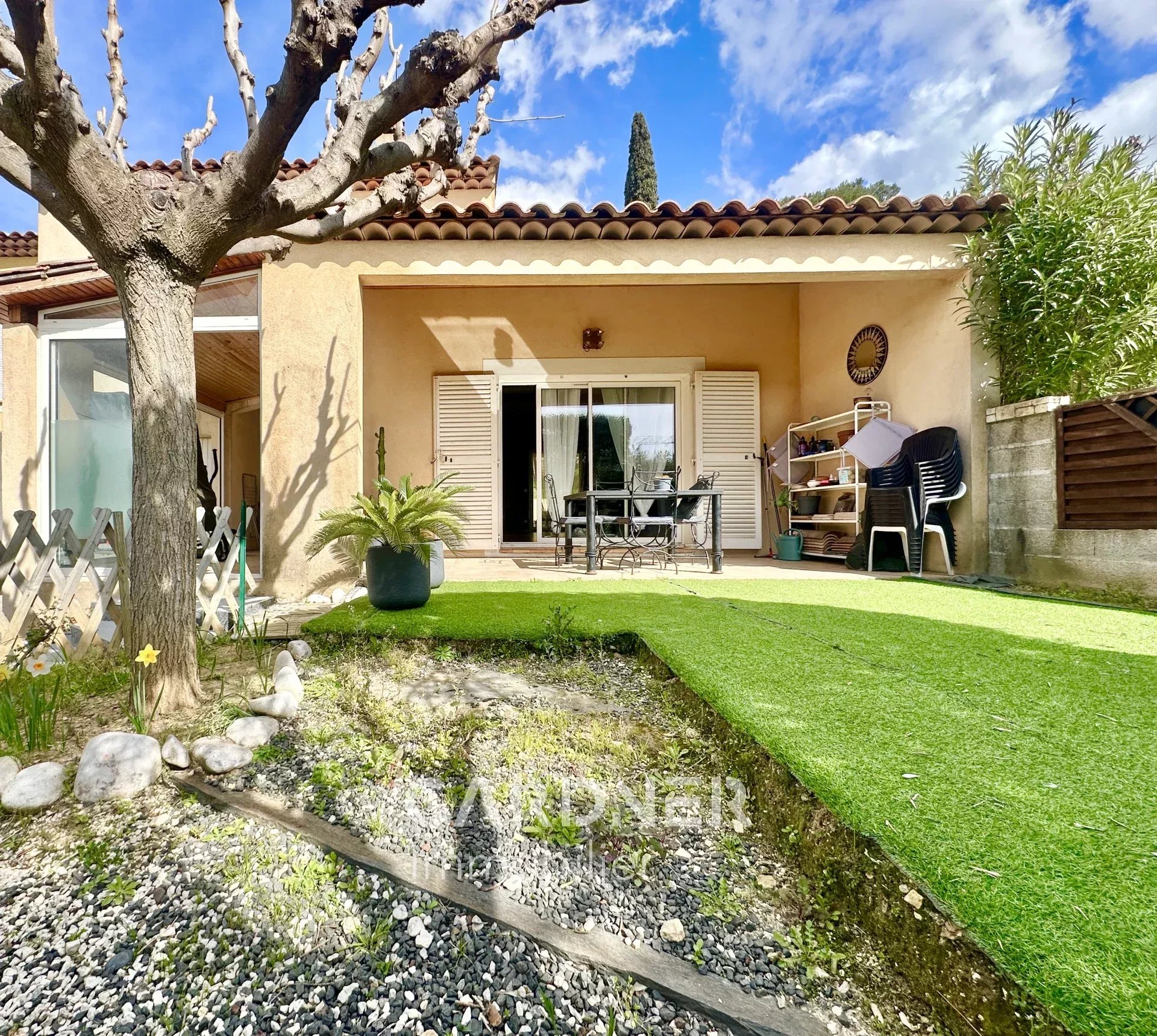 Agence immobilière de 