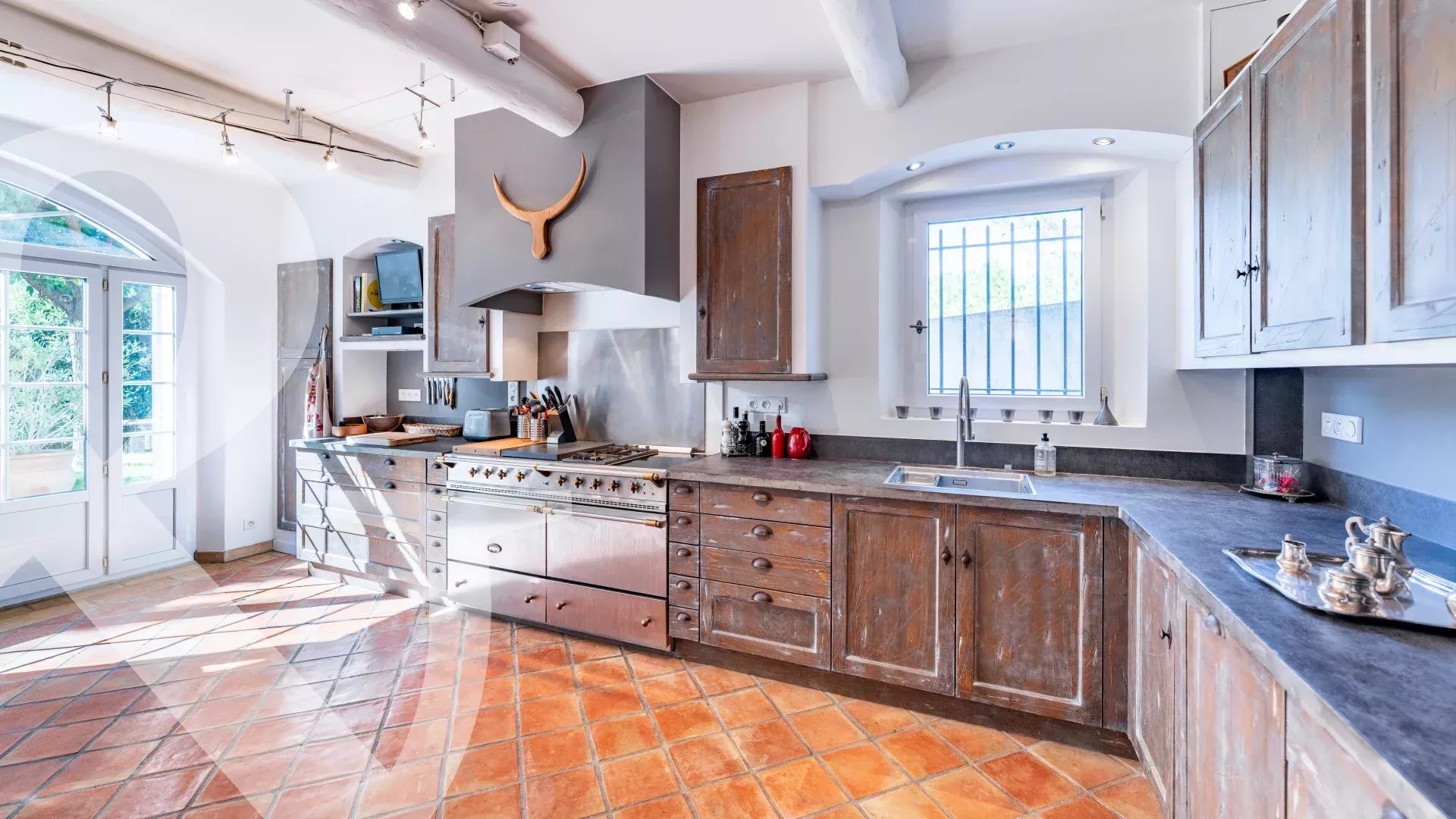 BELLE PROPRIETE EN CAMPAGNE