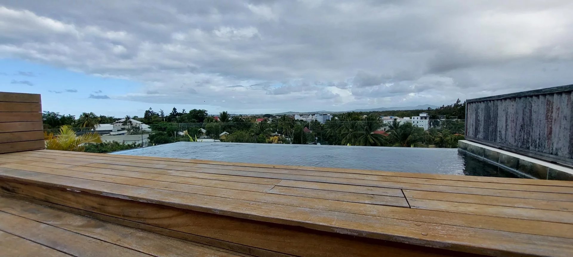POINTE AUX CANNONIERS - Apartment with a rooftop terrace and pool - 2 bedrooms