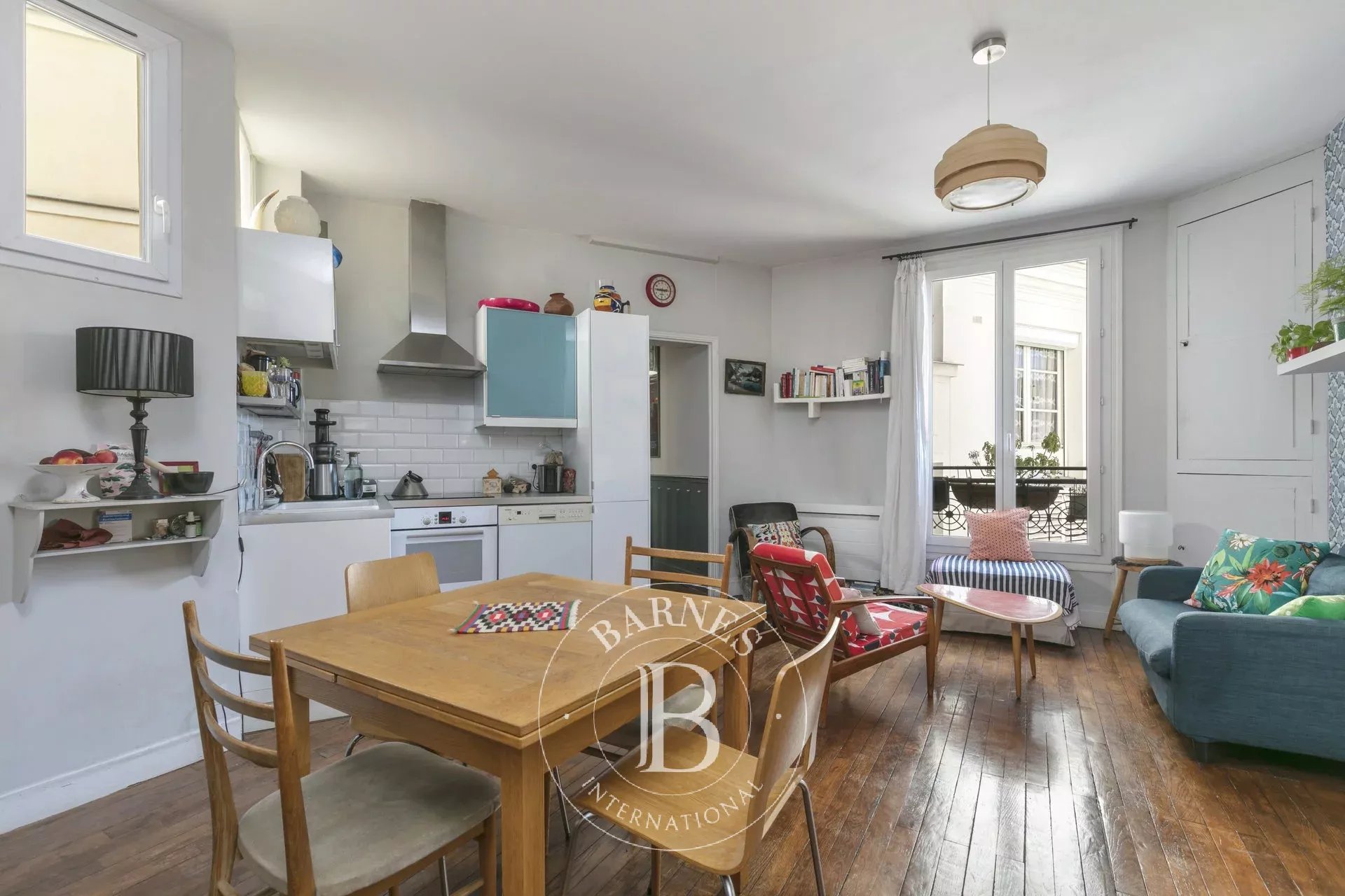 Daire Paris 10ème - picture 4