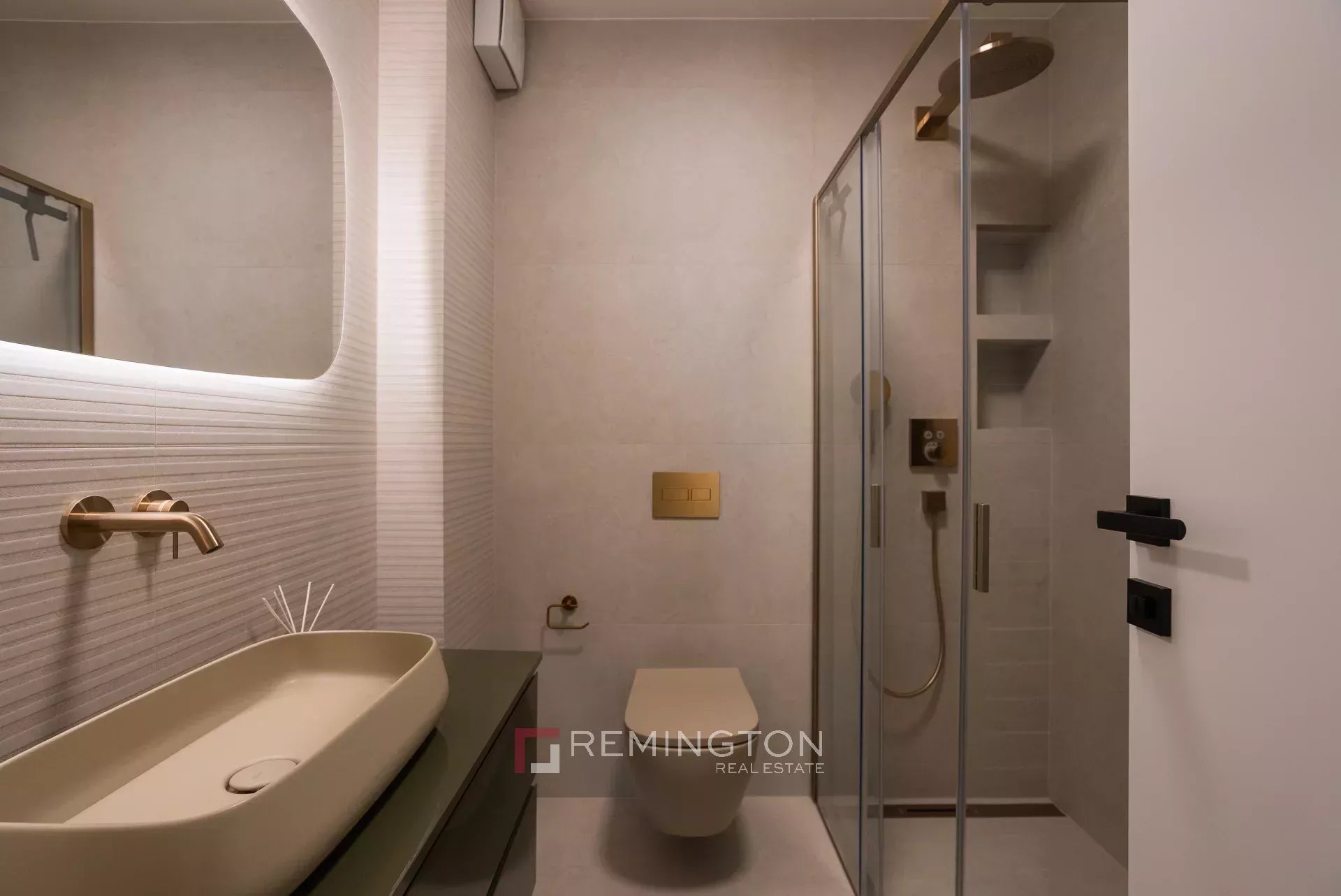 2 Bedroom Apartment/Flat's Image 8