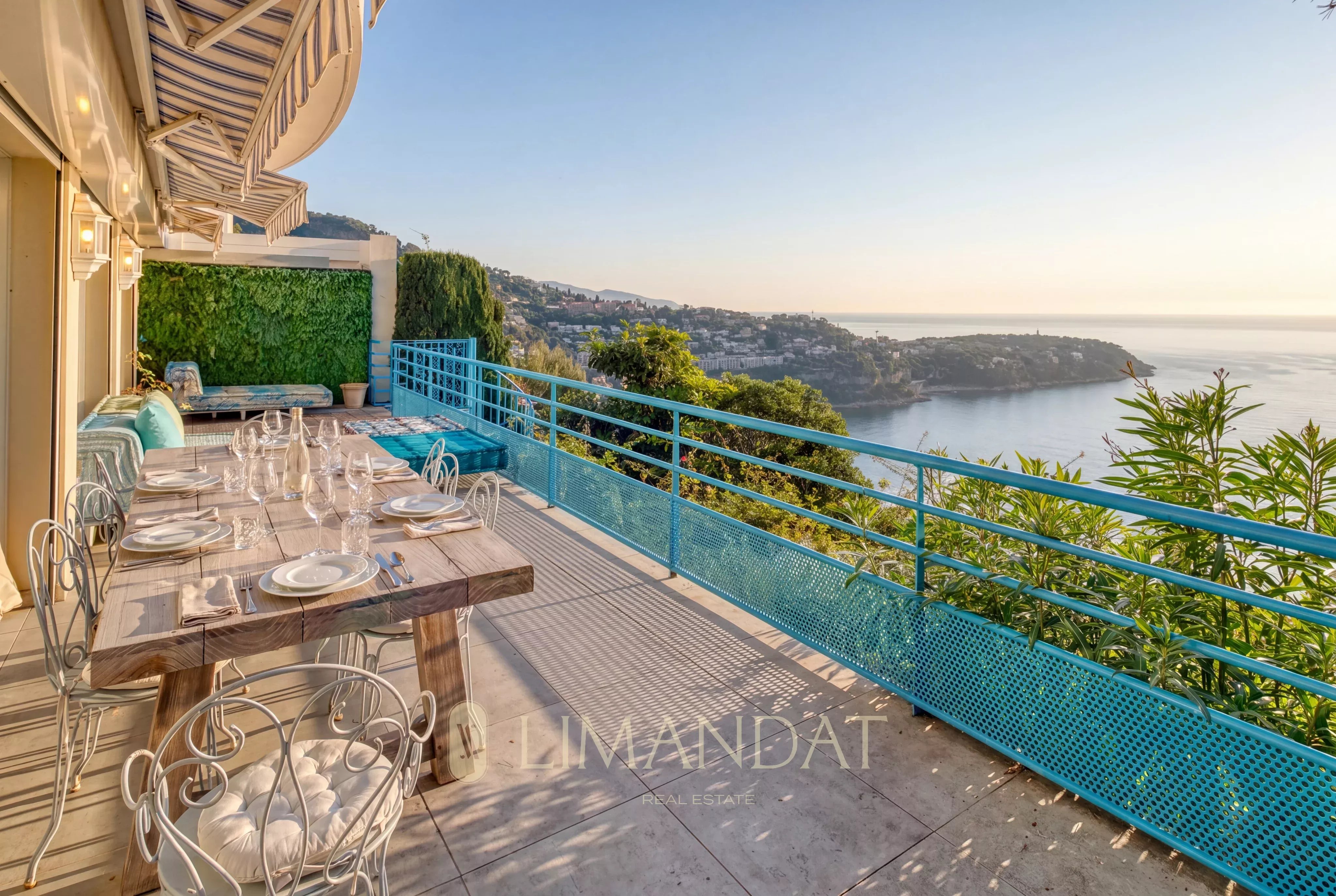 EXCLUSIVE - 7 minutes from Monaco, panoramic sea view, green surroundings, 3-room apartment 91.86 sqm, terraces 45 sqm, garden 82 sqm with 15 sqm chalet, garage/cellar - Roquebrune Cap Martin