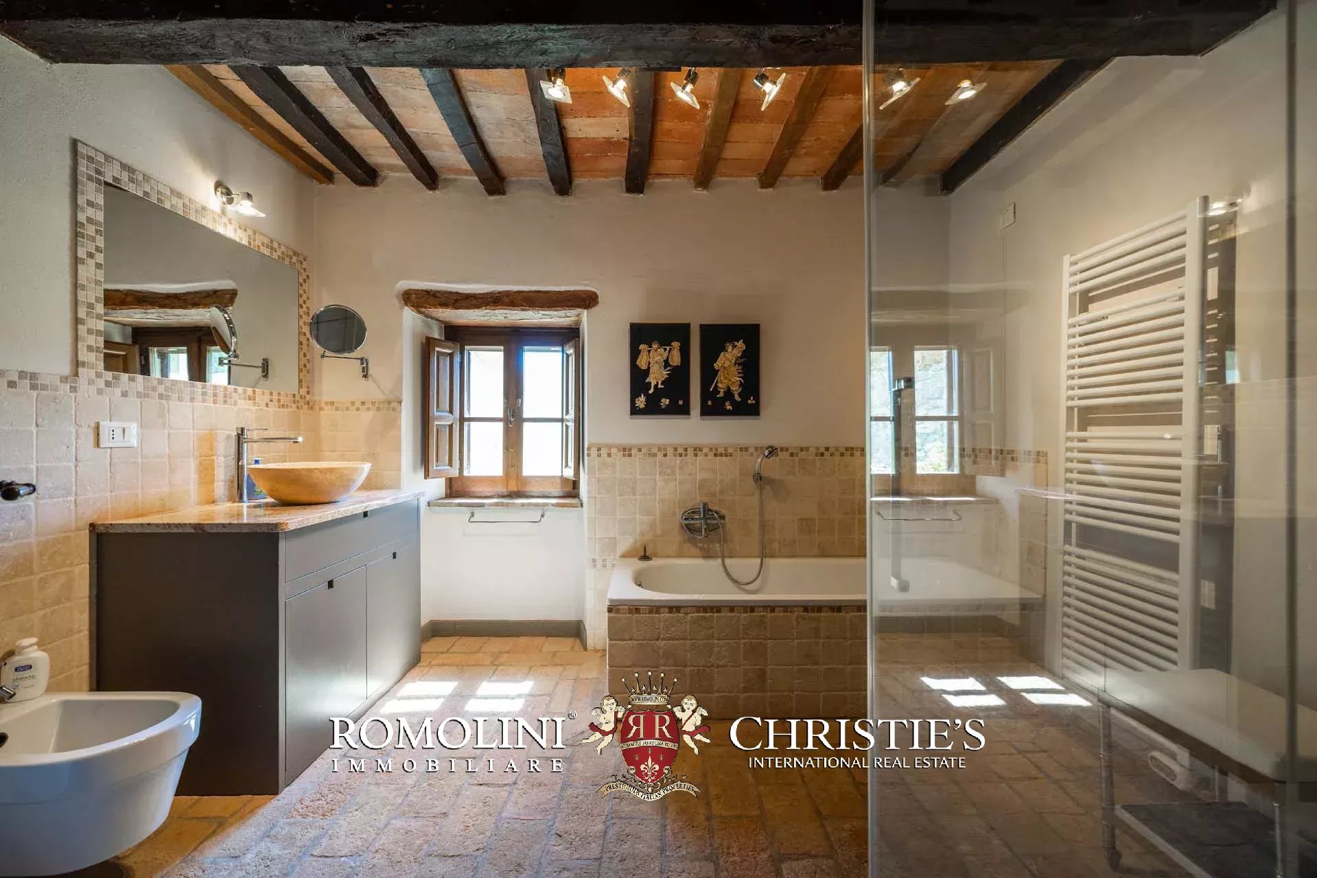 9 Bedroom Villa/Townhouse's Image 44