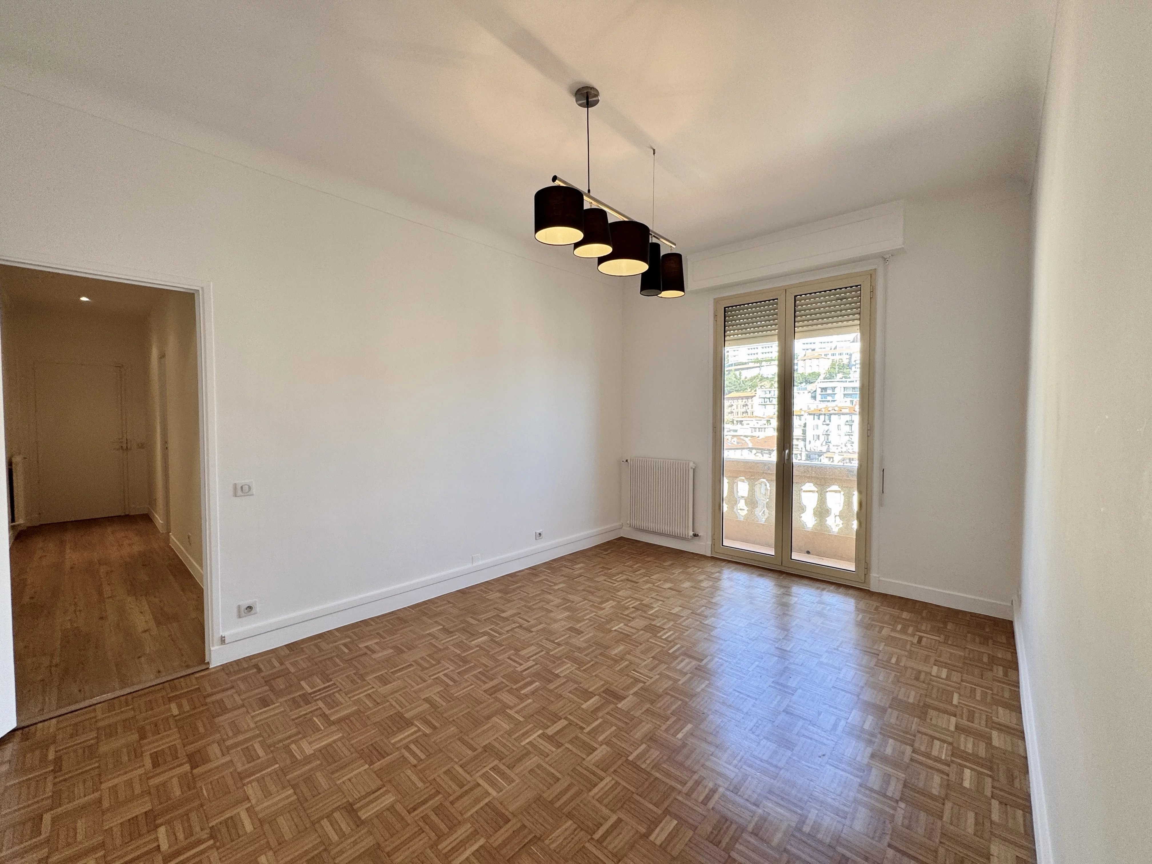 Franzido Palace - 4-Room Appartment for Rent