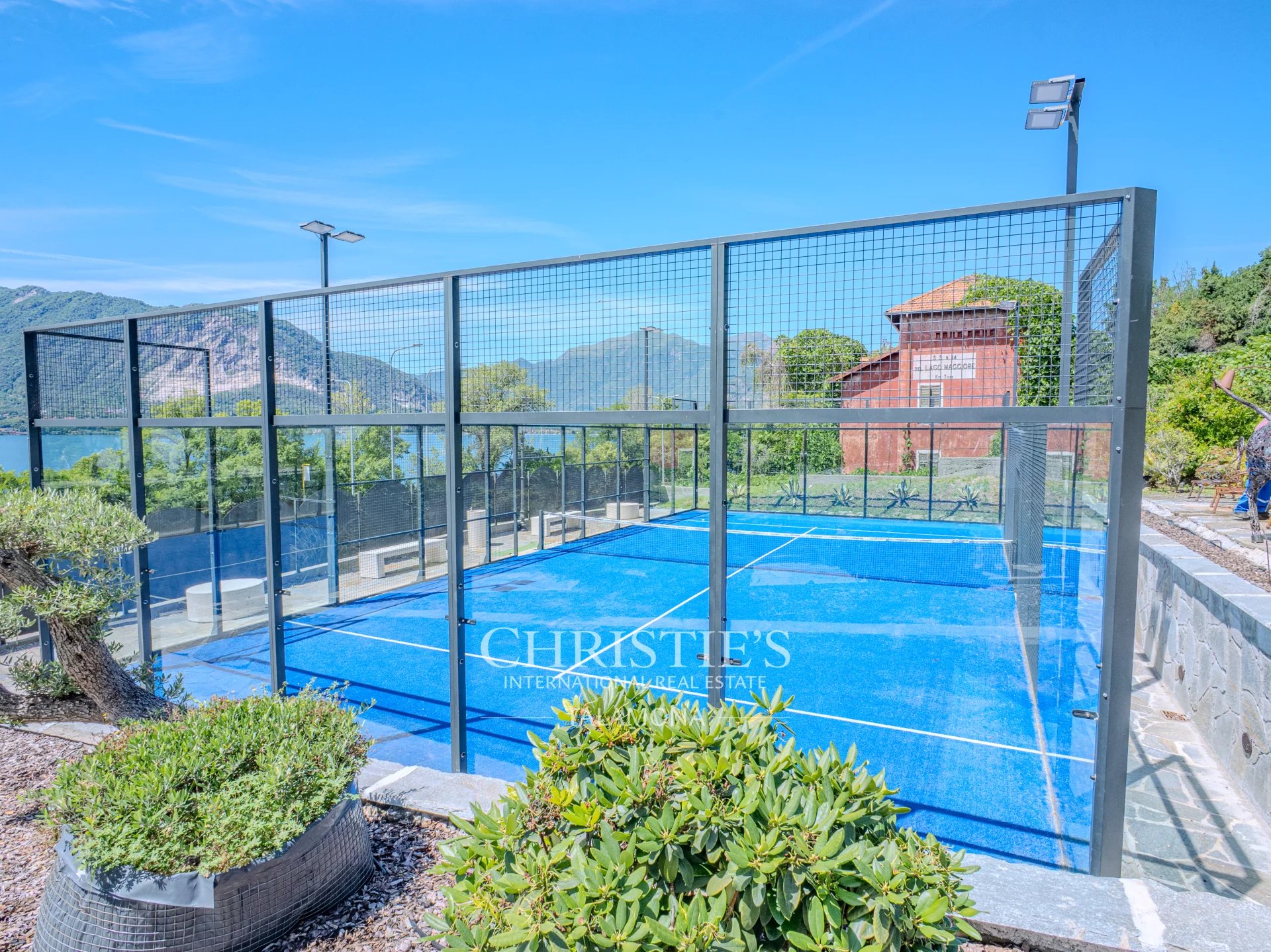 6 Bedroom Villa/Townhouse's Image 68