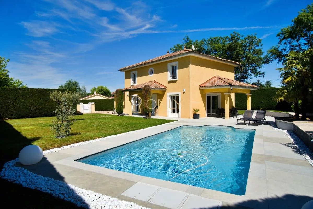 FRANCHELEINS - VILLA - 5 CHAMBRES - CALME - GARAGE