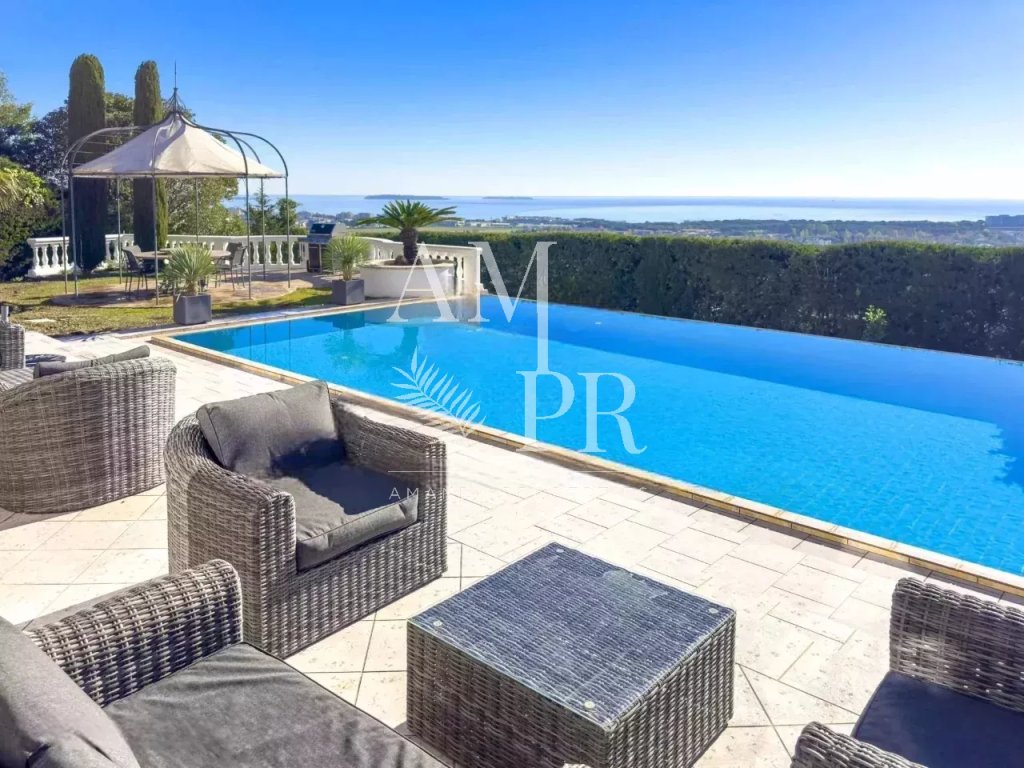 Villa for sale in Mandelieu — Sea View Luxury Villa Mandelieu: A Generational Family Estate