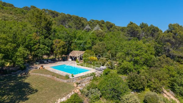 Exceptional Estate – 10-Hectare Private Domain with Panoramic Views — photo 6